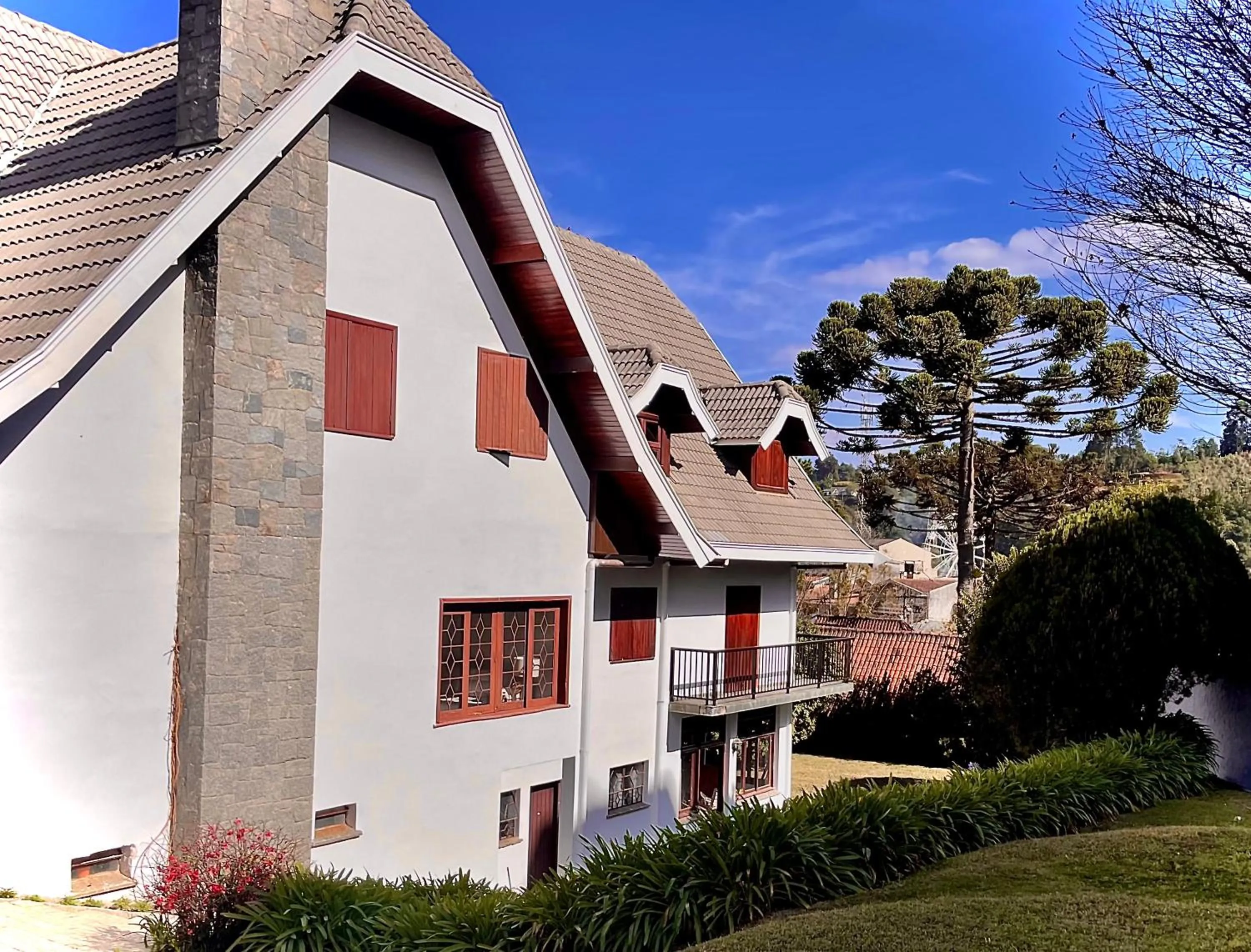 Property building in Casa Três Rios - Campos do Jordão