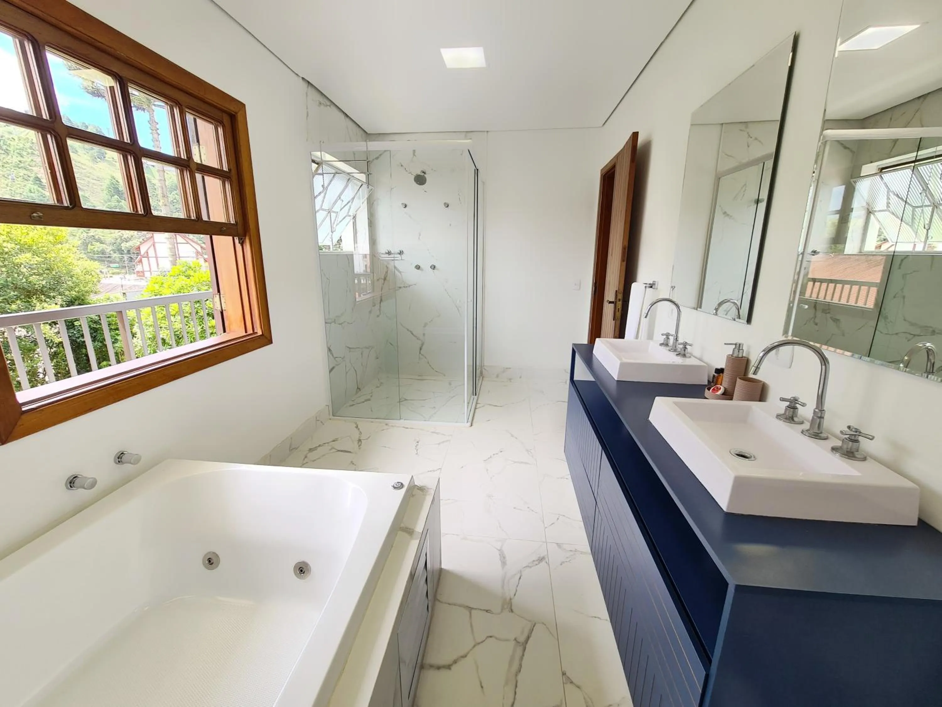 Hot Tub in Casa Três Rios - Campos do Jordão