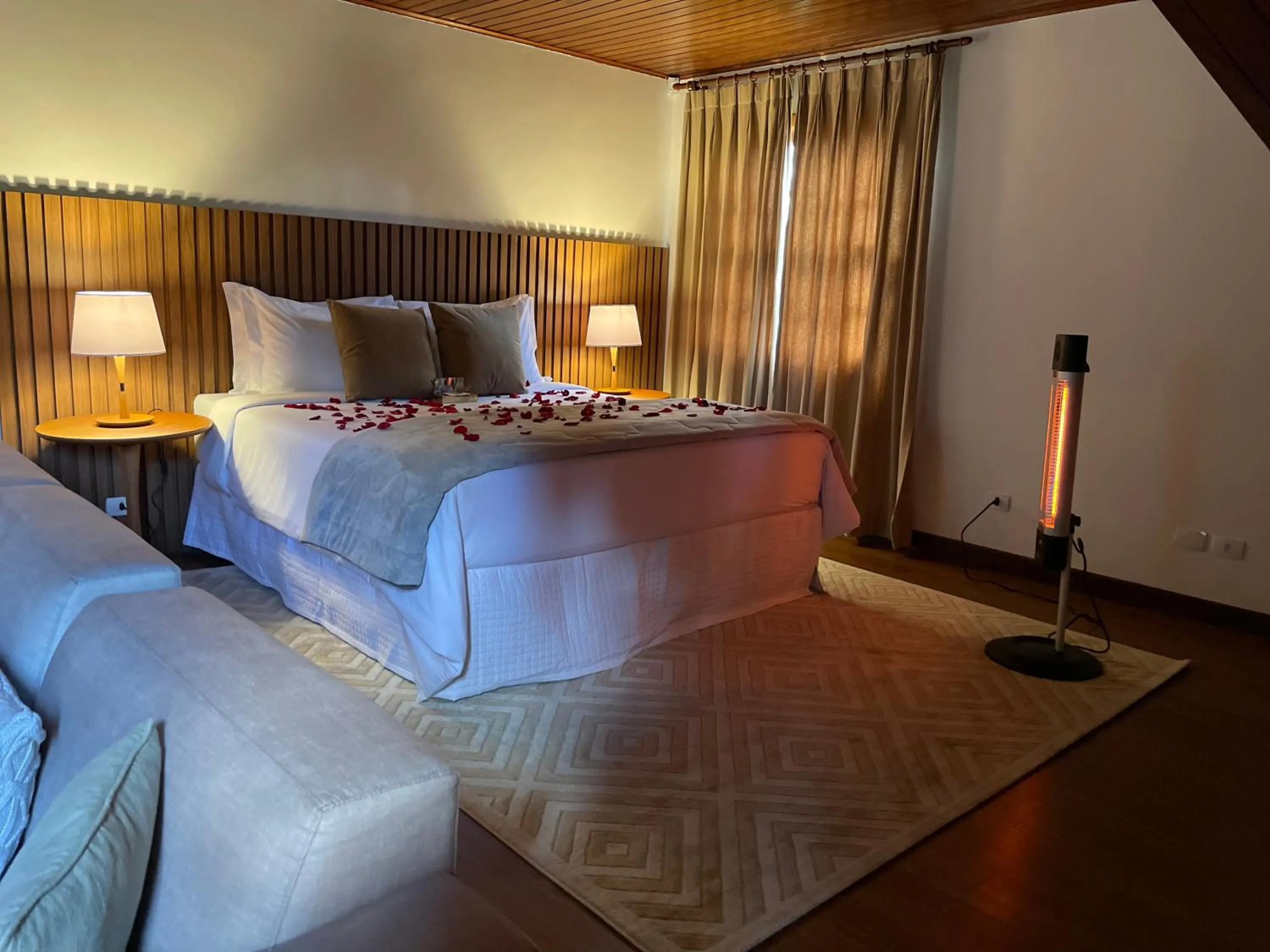 Bedroom, Bed in Casa Três Rios - Campos do Jordão