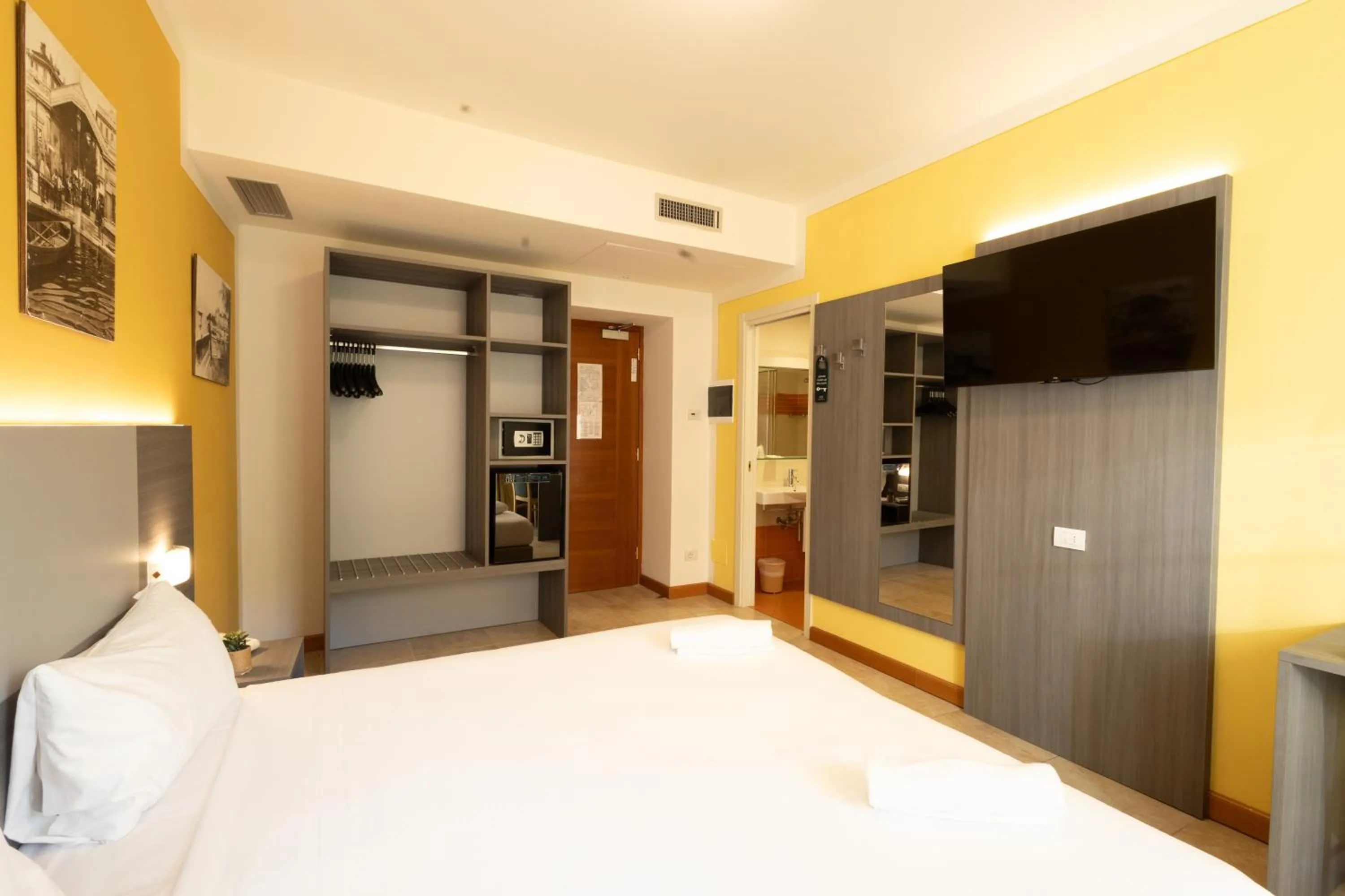 Bed in LVG Hotel Collection - Belvedere San Gottardo