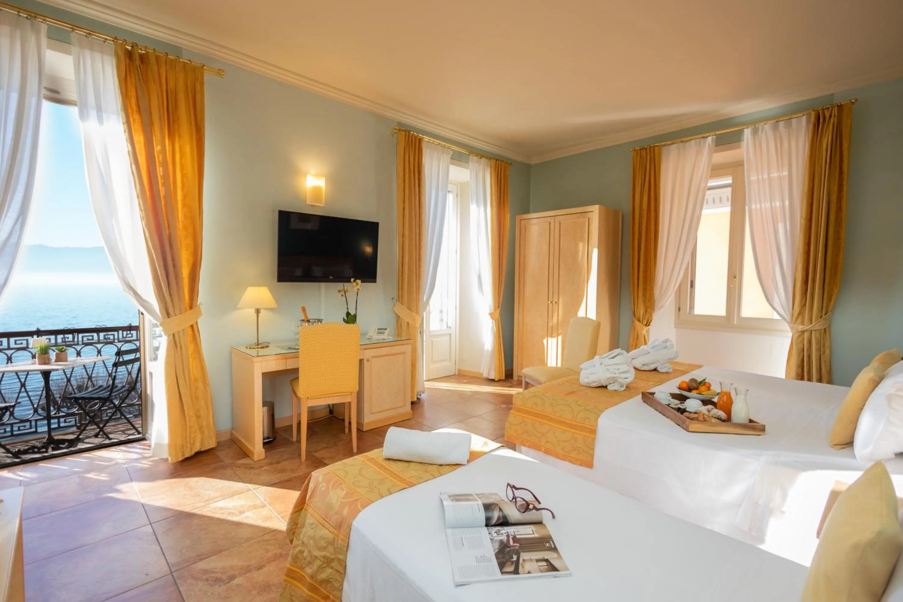 Bed in LVG Hotel Collection - Belvedere San Gottardo