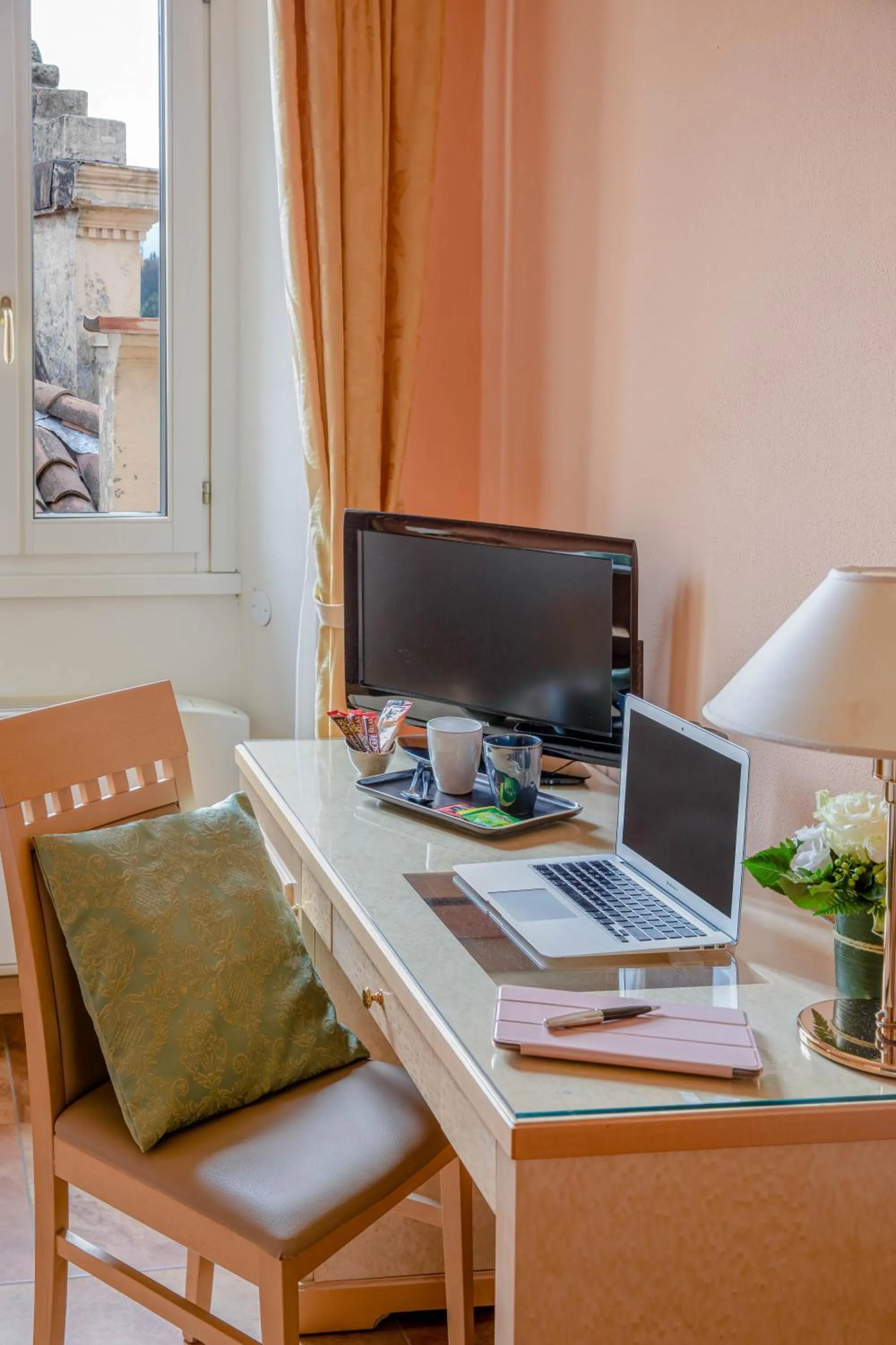 TV and multimedia in LVG Hotel Collection - Belvedere San Gottardo