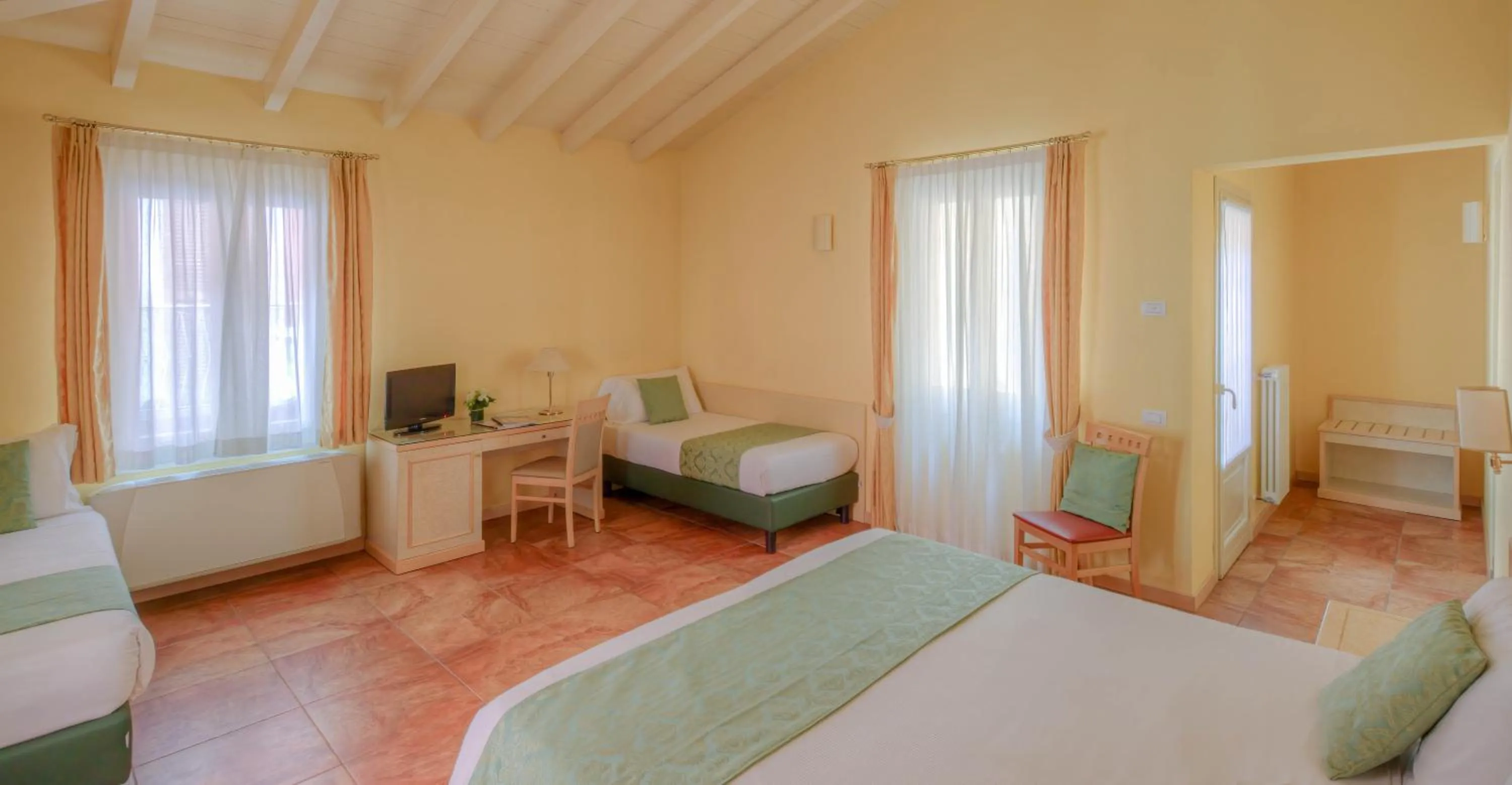 Bed in LVG Hotel Collection - Belvedere San Gottardo