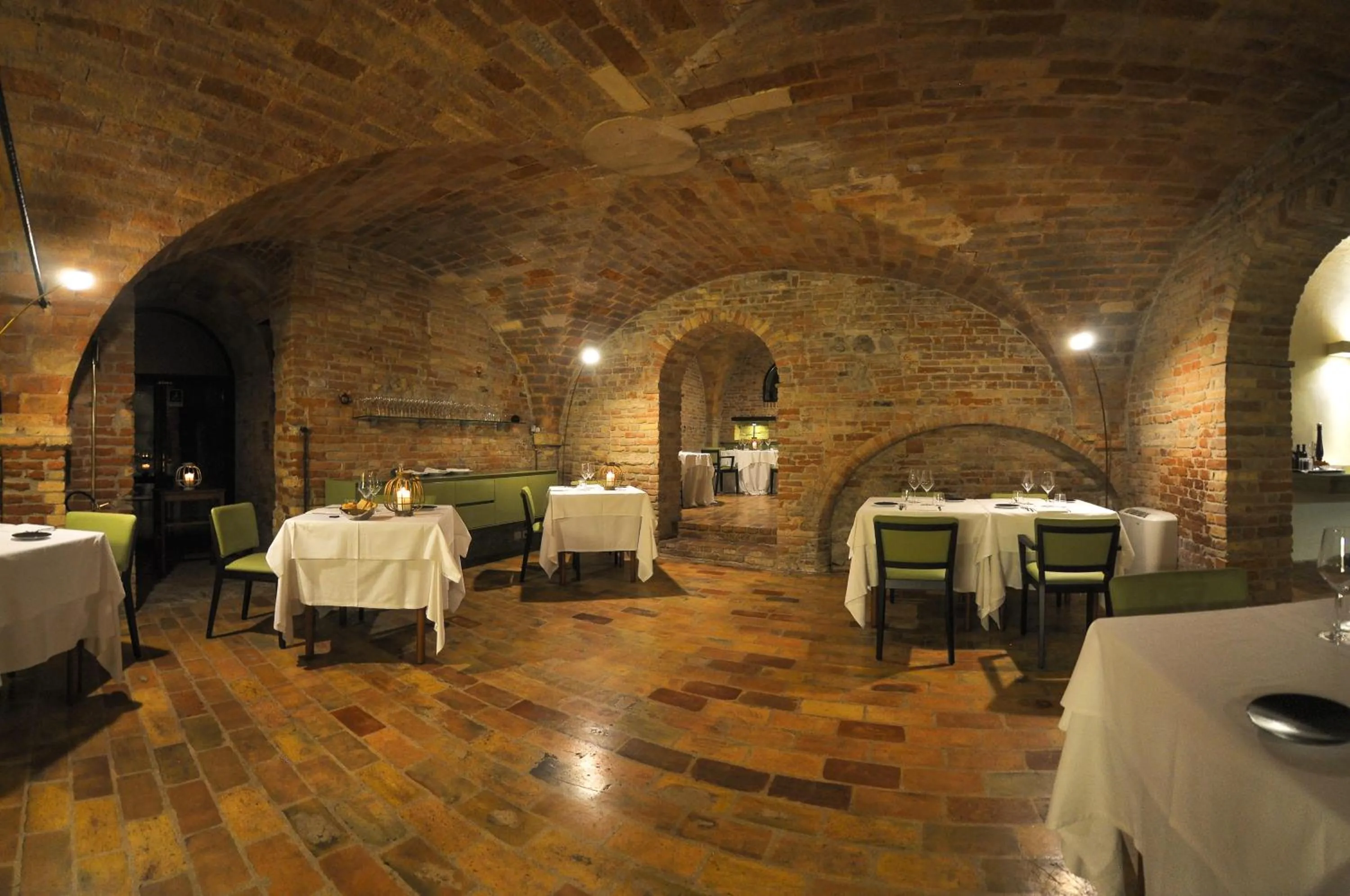 Restaurant/places to eat in B&B Villa Dei Priori