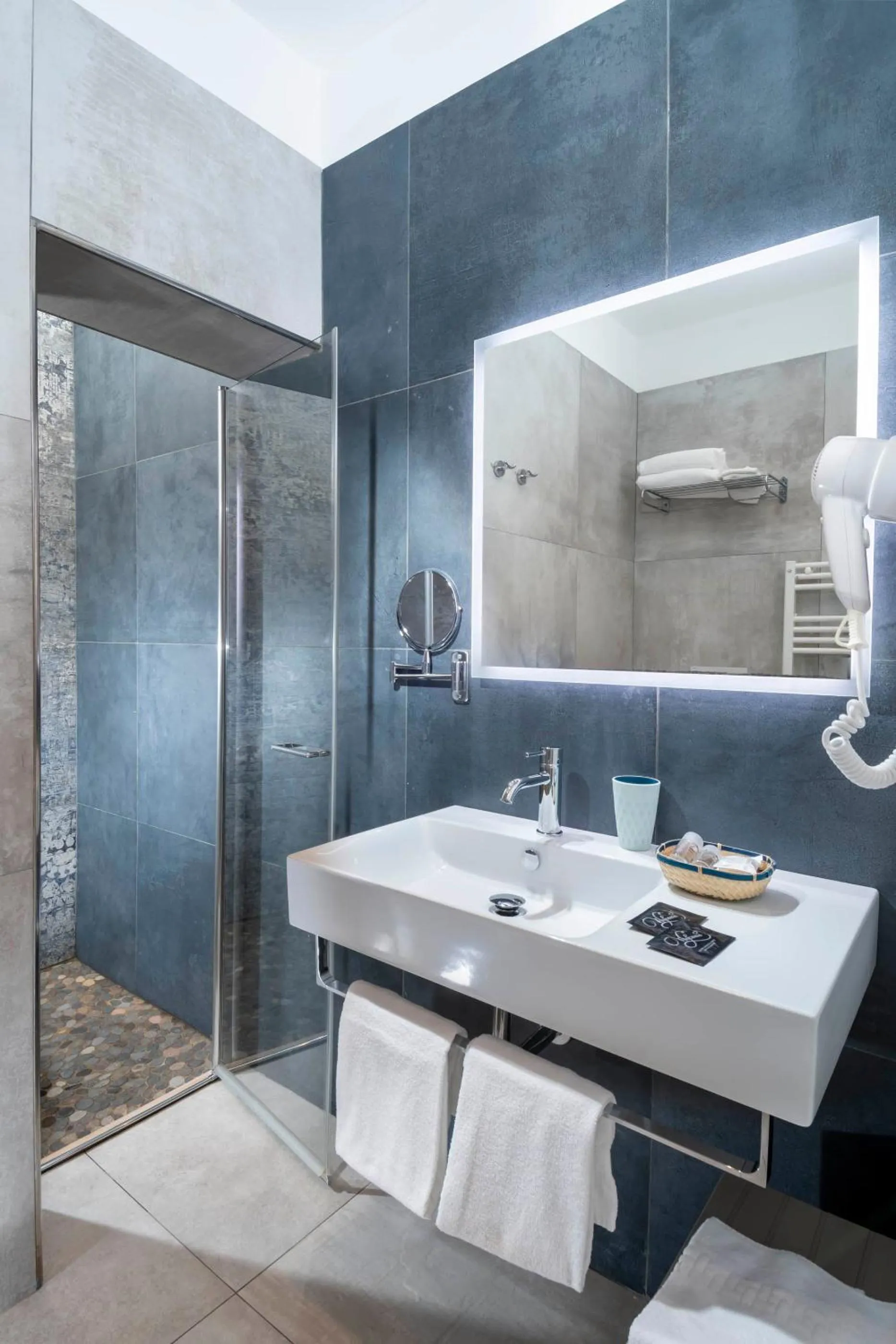 Bathroom in B&B Primrose Residence Hotel