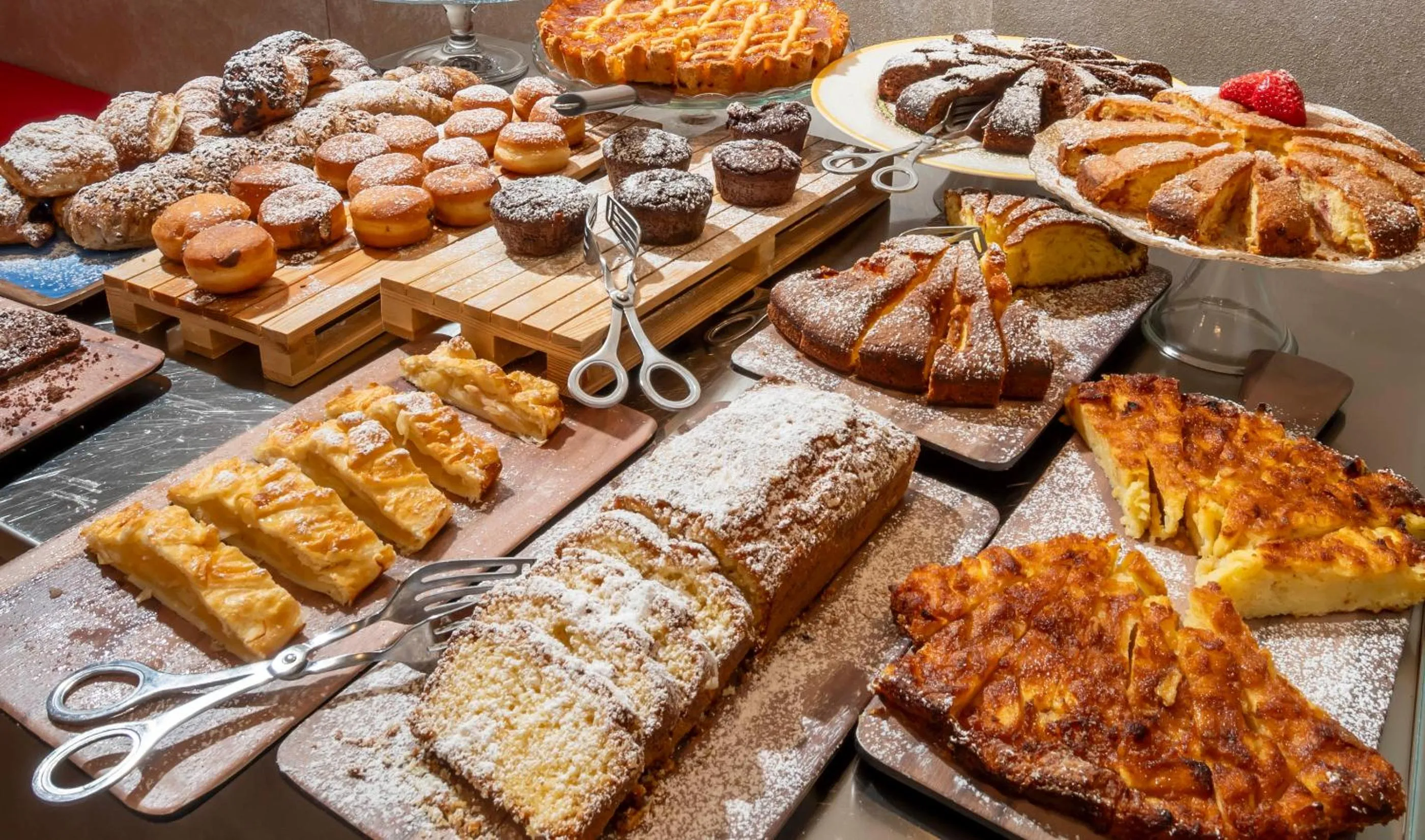 Breakfast in B&B Primrose Residence Hotel