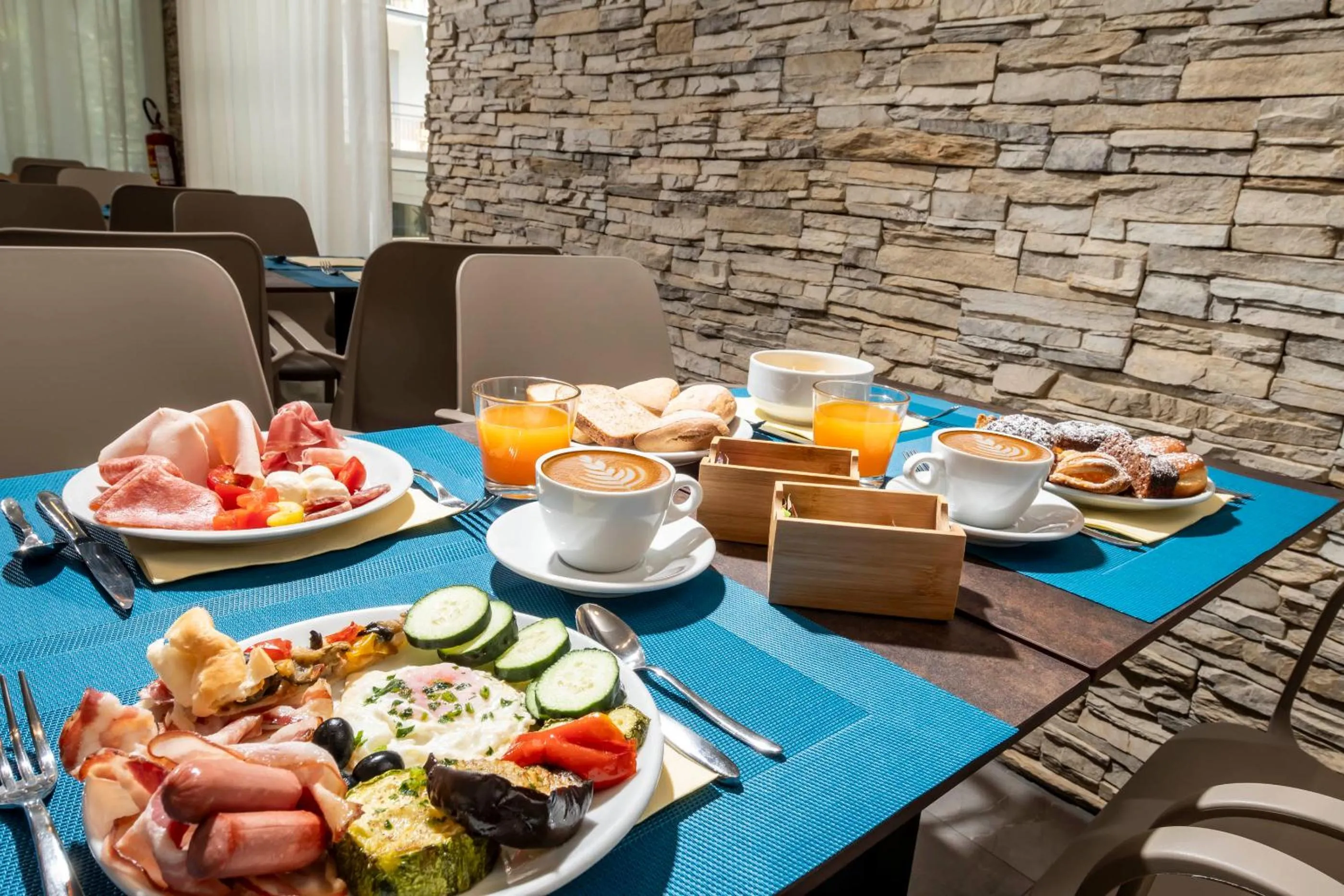 Breakfast in B&B Primrose Residence Hotel