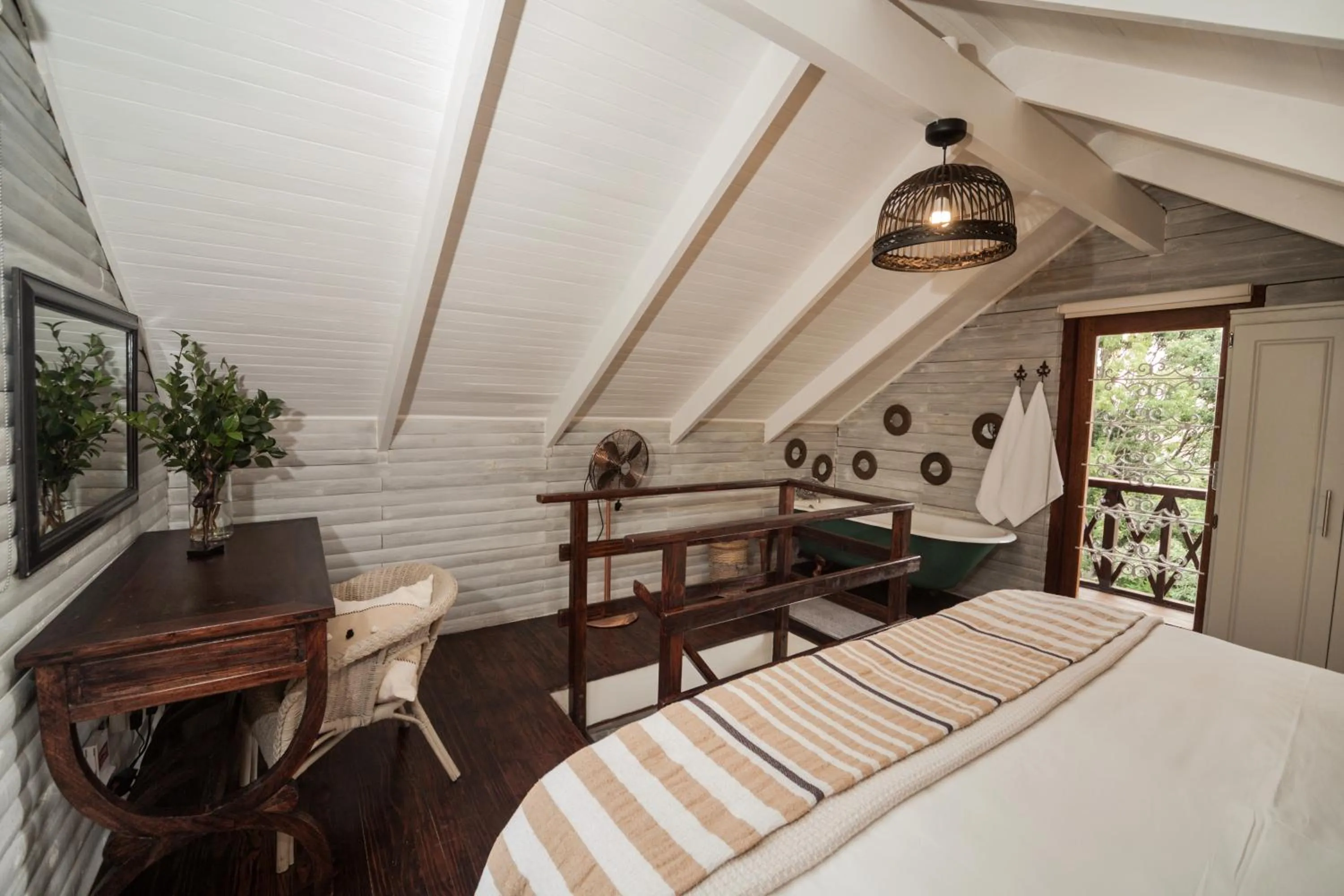Bedroom, Bed in Viewpoint Estate Accommodation