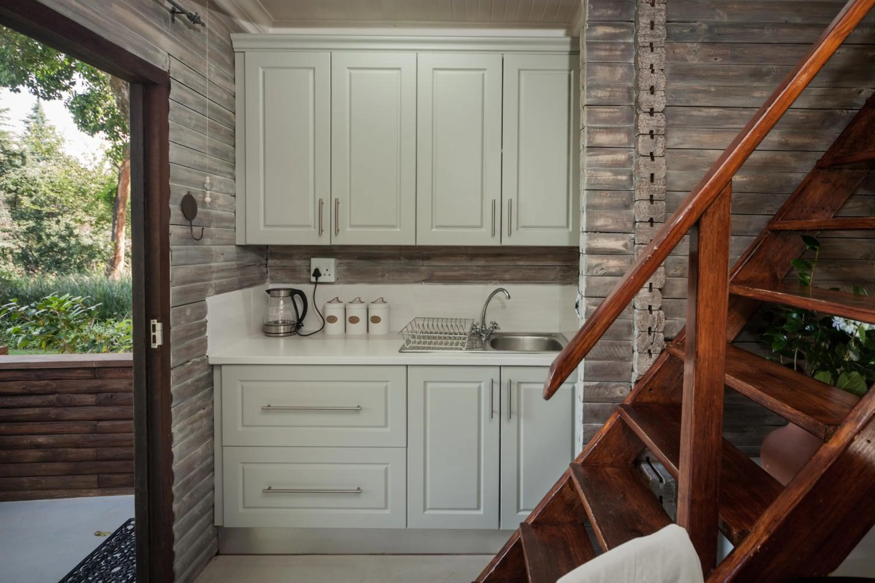 Kitchen or kitchenette in Viewpoint Estate Accommodation