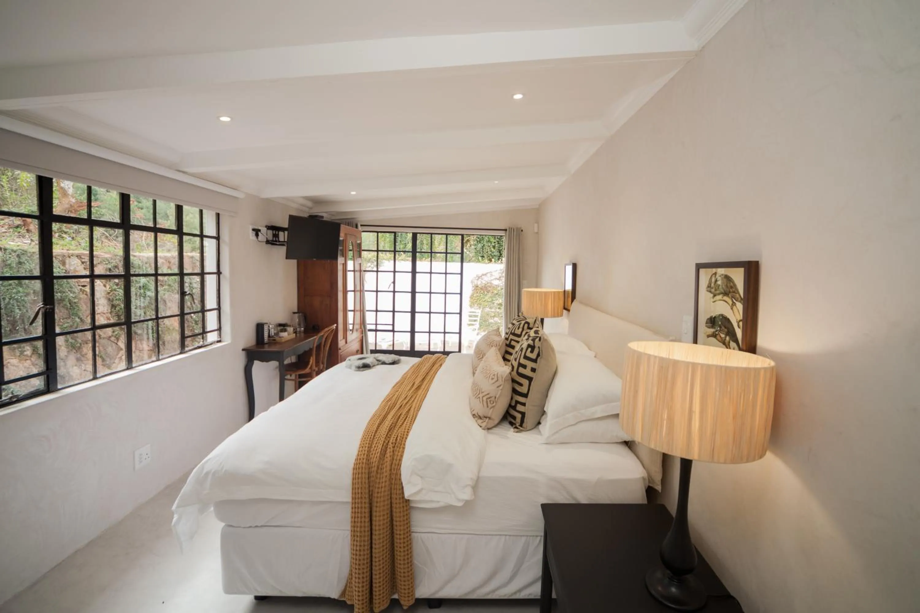 Photo of the whole room, Bed in Viewpoint Estate Accommodation