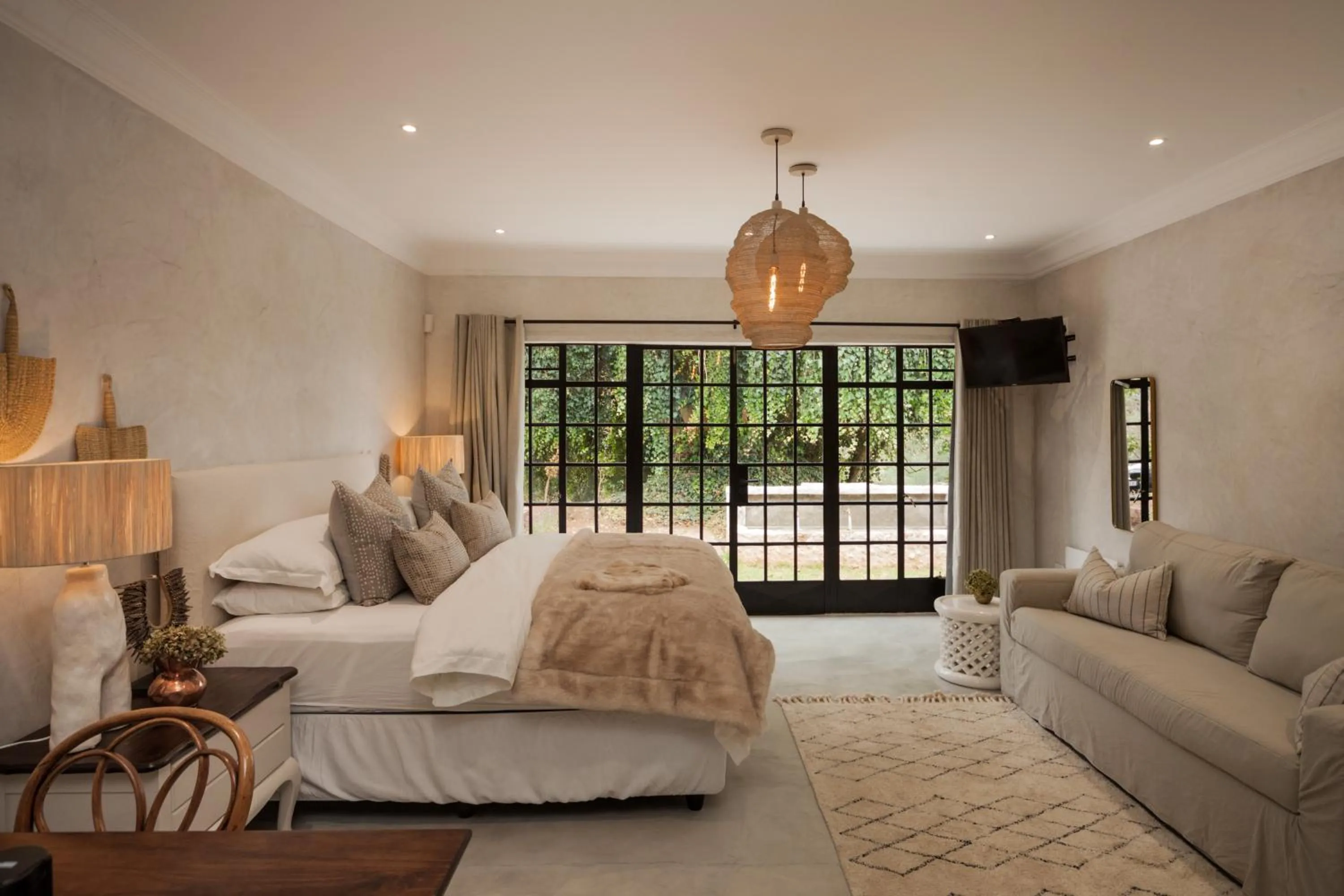 Photo of the whole room, Bed in Viewpoint Estate Accommodation