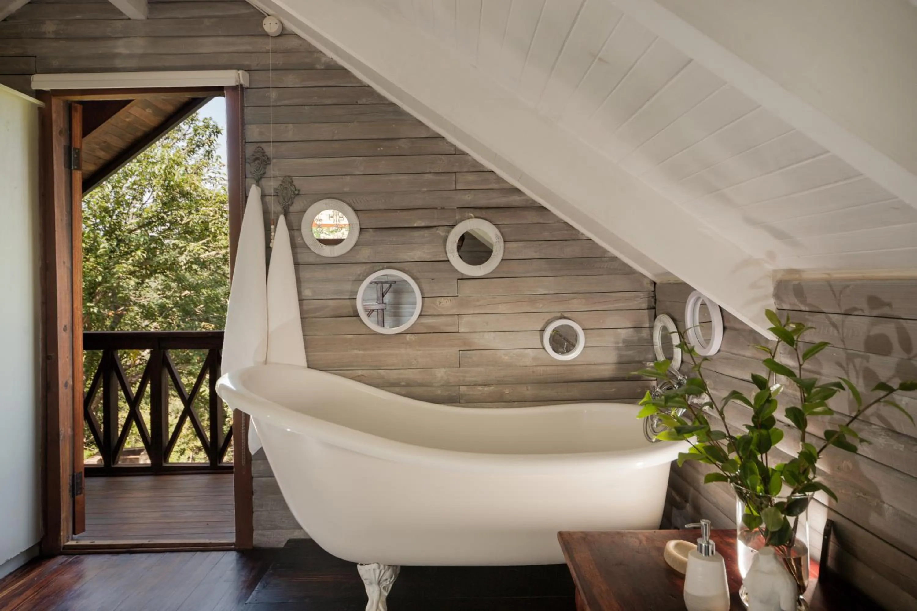 Bath in Viewpoint Estate Accommodation