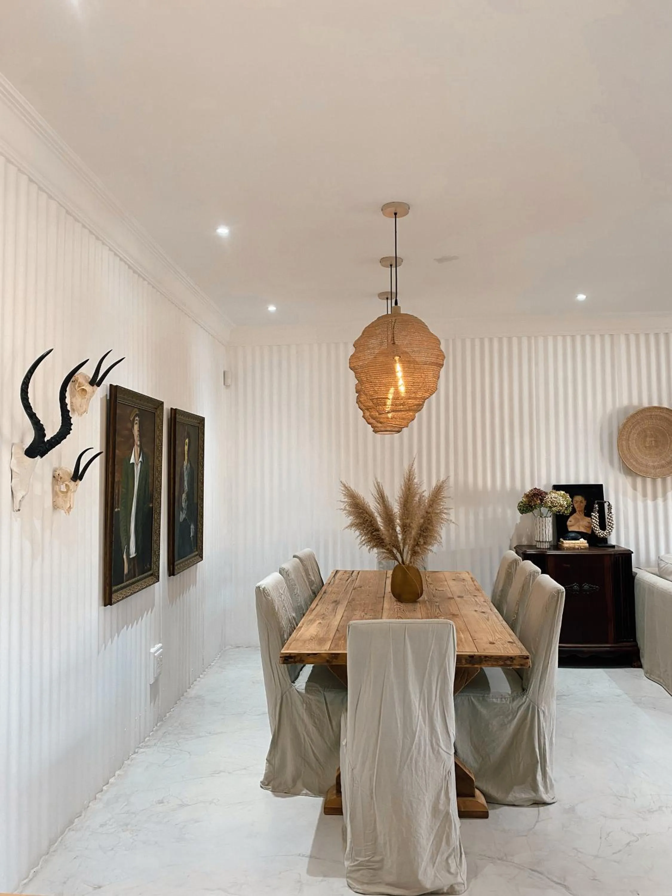 Dining area in Viewpoint Estate Accommodation