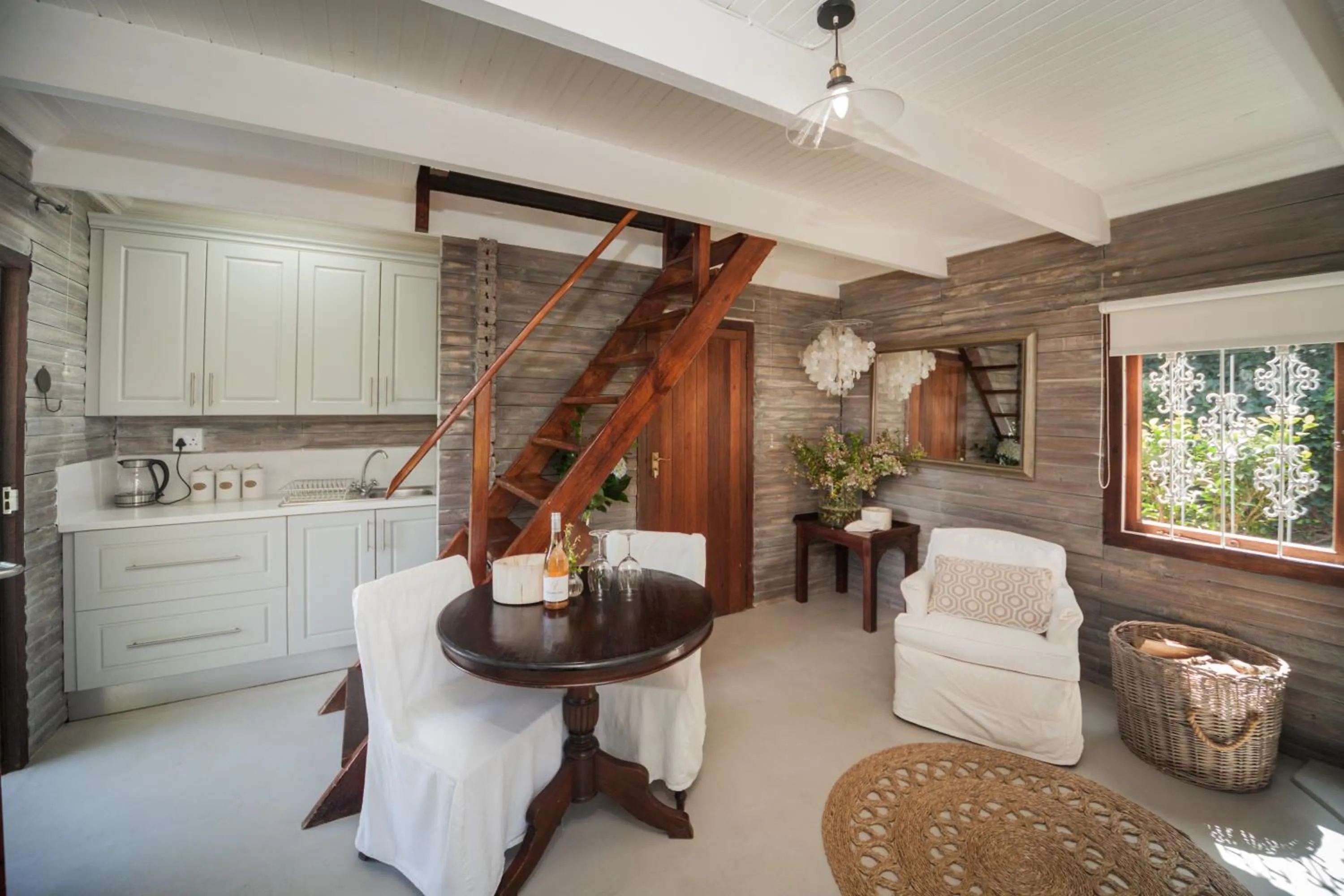 Kitchen or kitchenette in Viewpoint Estate Accommodation