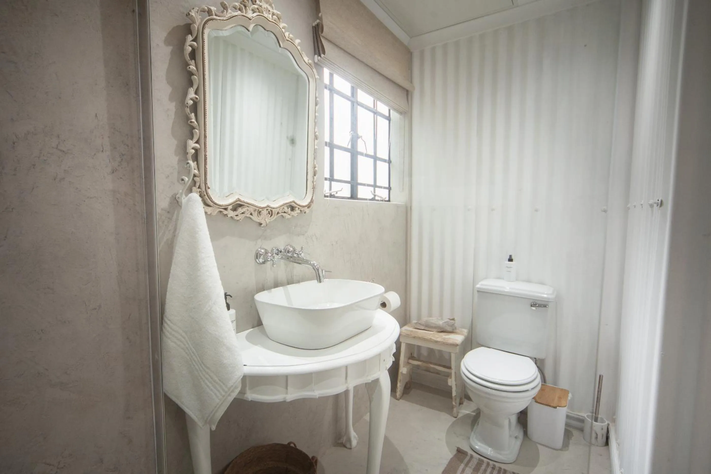 Toilet in Viewpoint Estate Accommodation