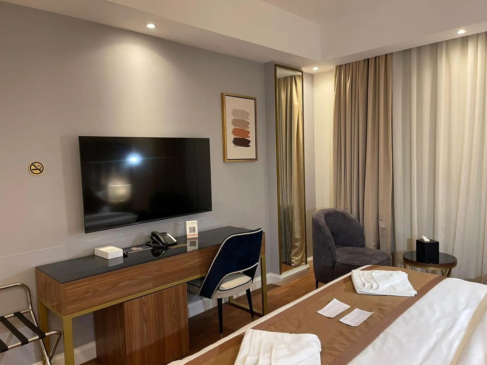 Bed in Smayah Residence Hotel - Riyadh Convention & Exhibition center