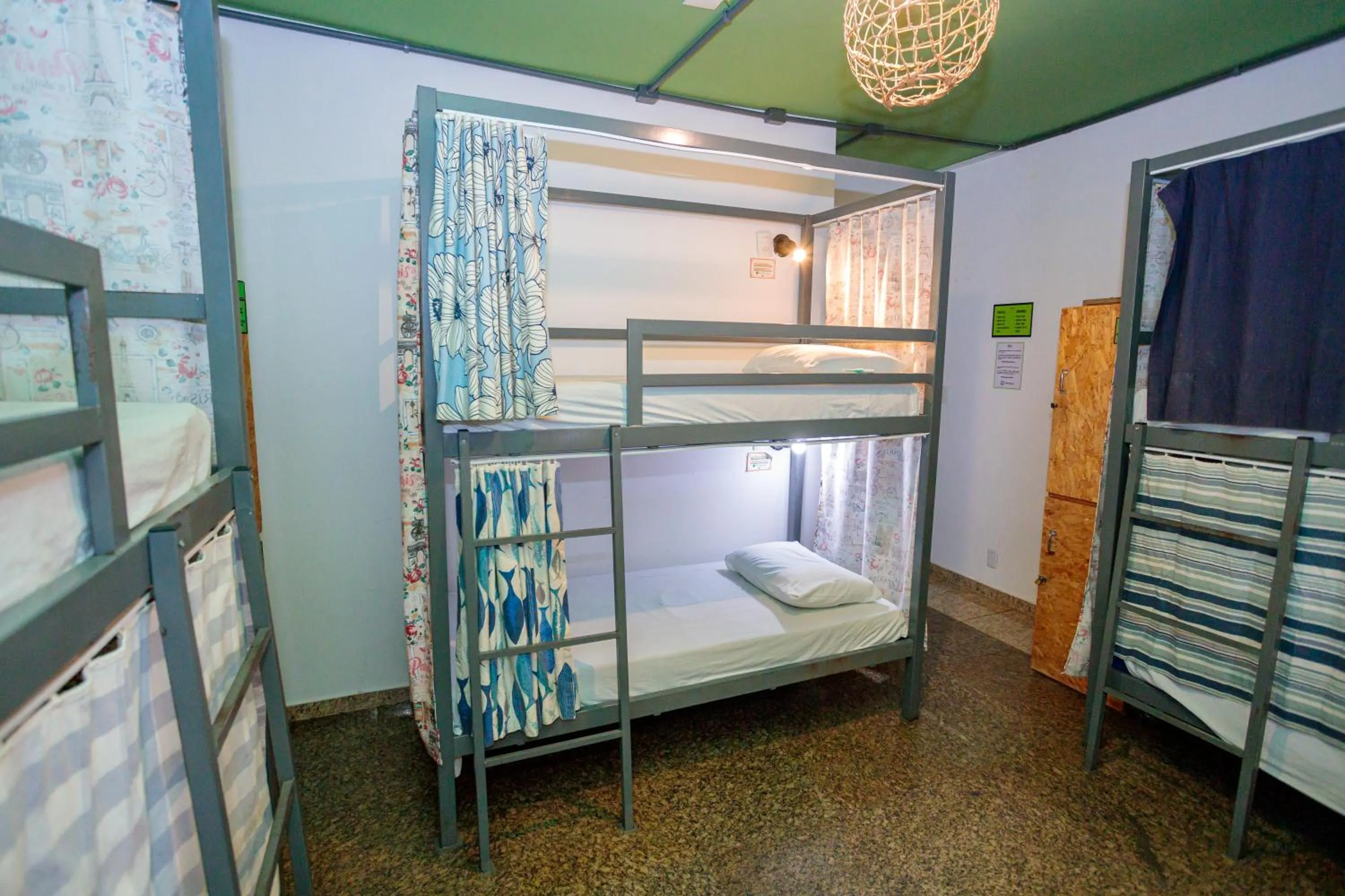 Photo of the whole room, Bed in Local Hostel Manaus
