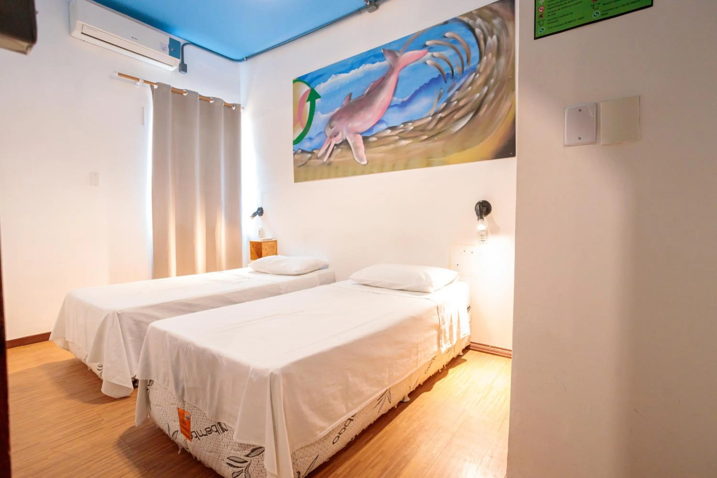 Photo of the whole room, Bed in Local Hostel Manaus