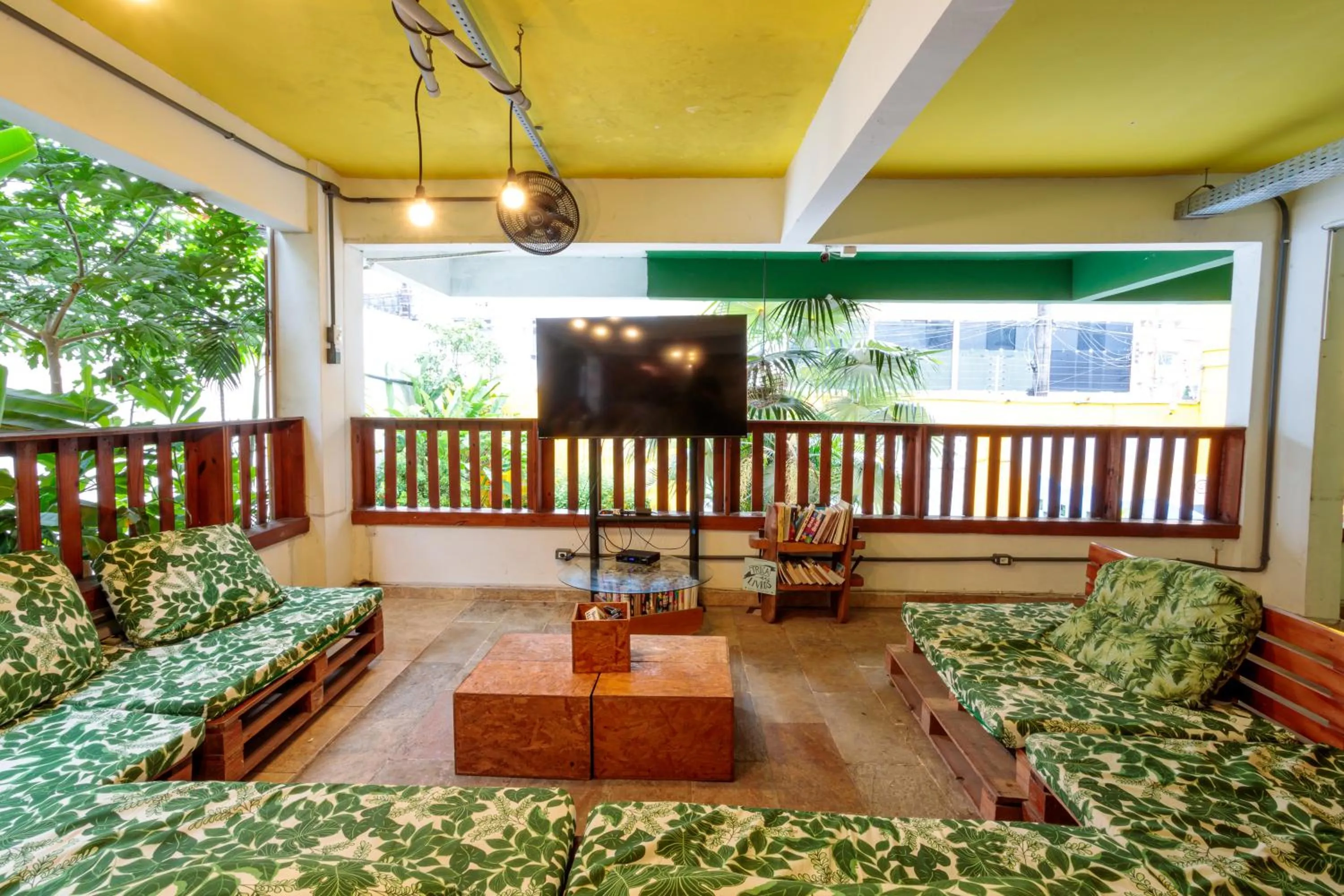 Communal lounge/ TV room in Local Hostel Manaus
