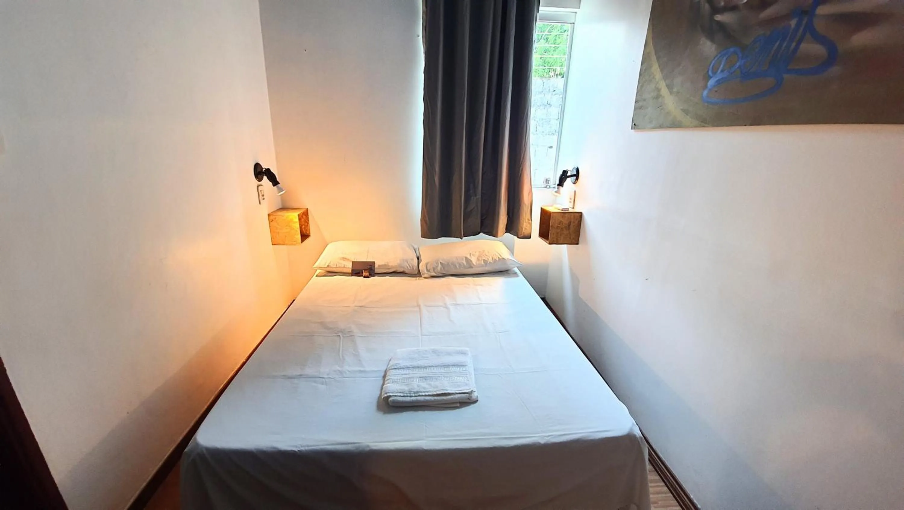 Photo of the whole room, Bed in Local Hostel Manaus