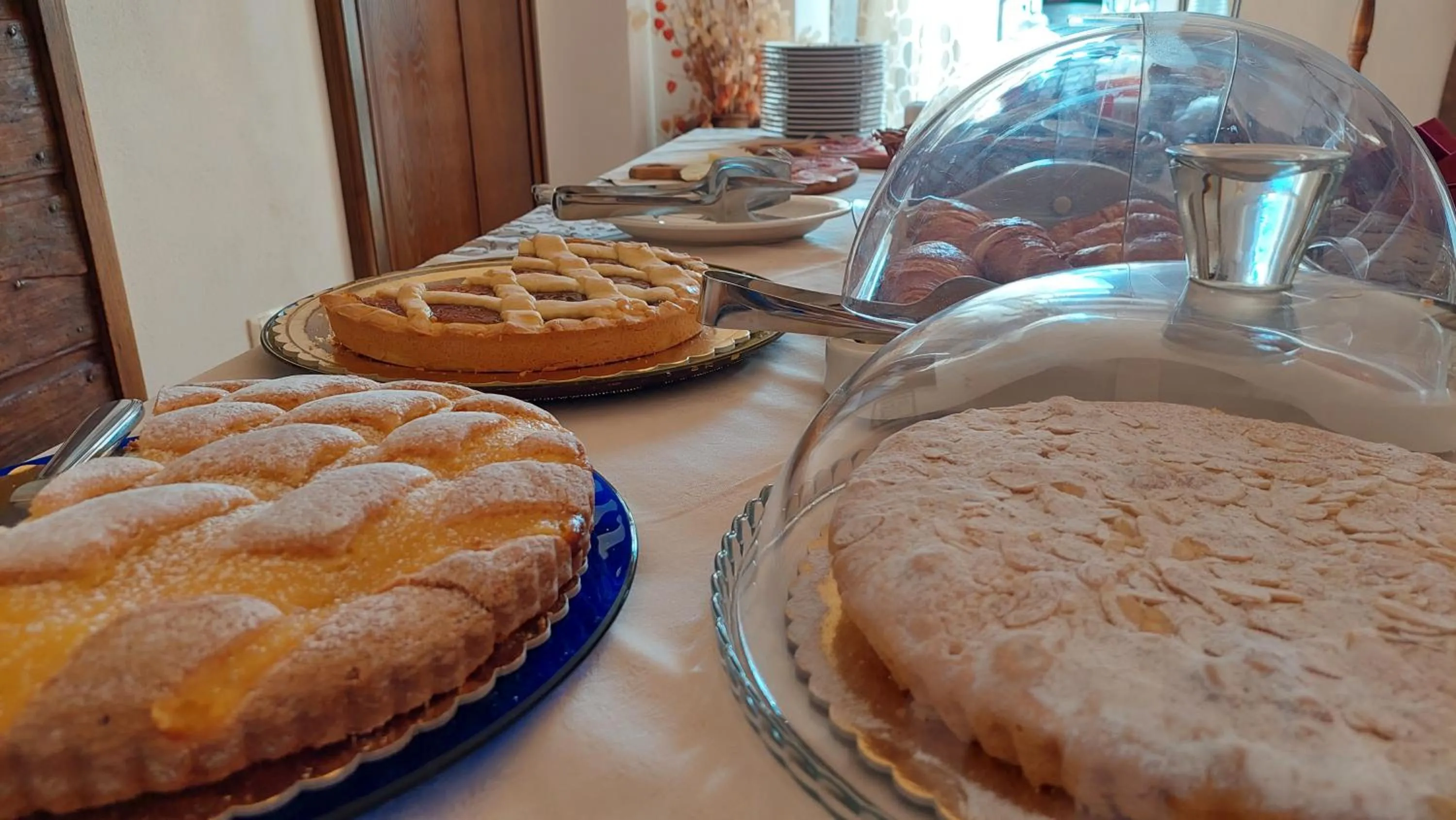 Buffet breakfast in Il Borghetto