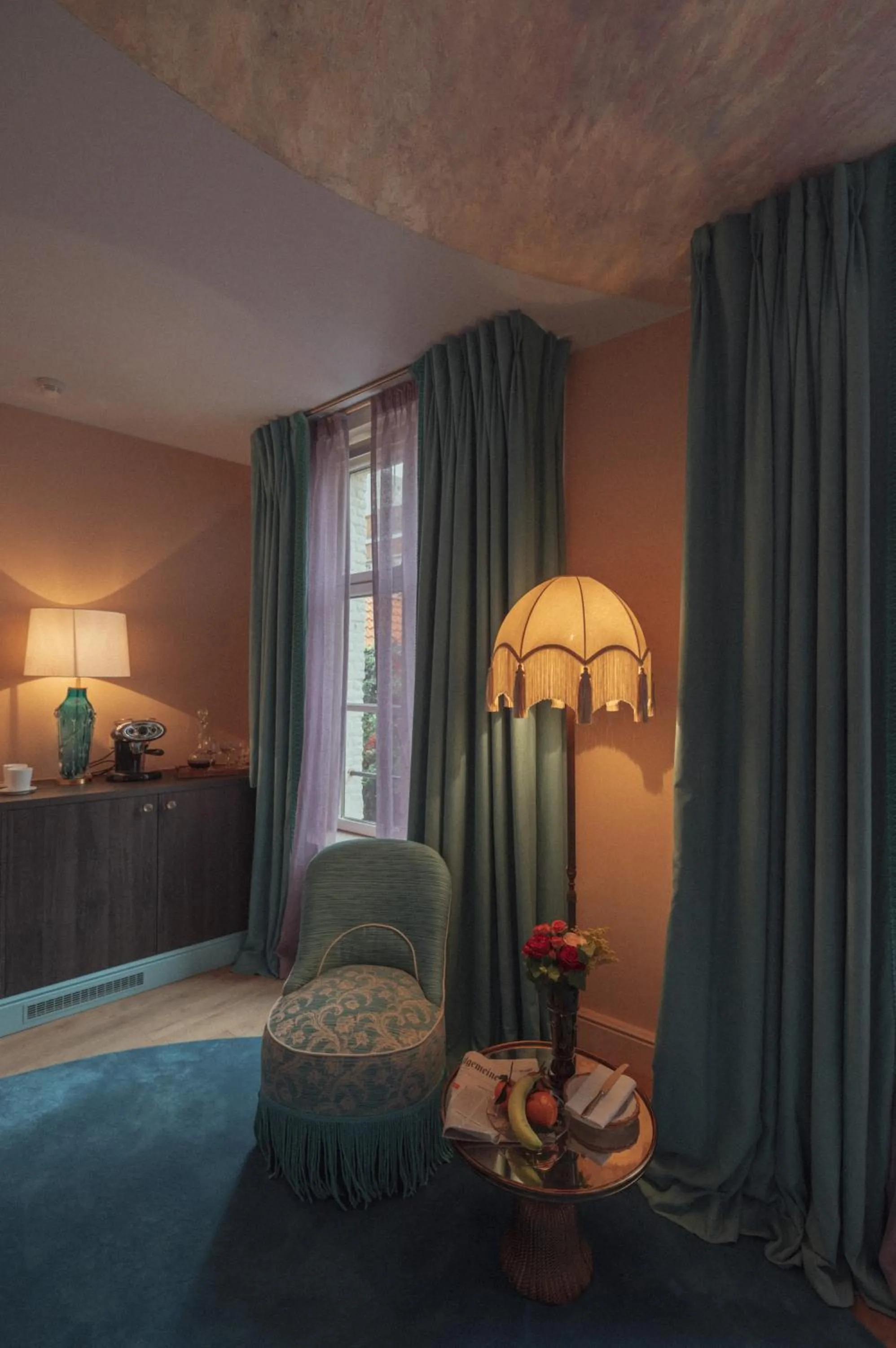 Deluxe Double Room with Bath in Flora