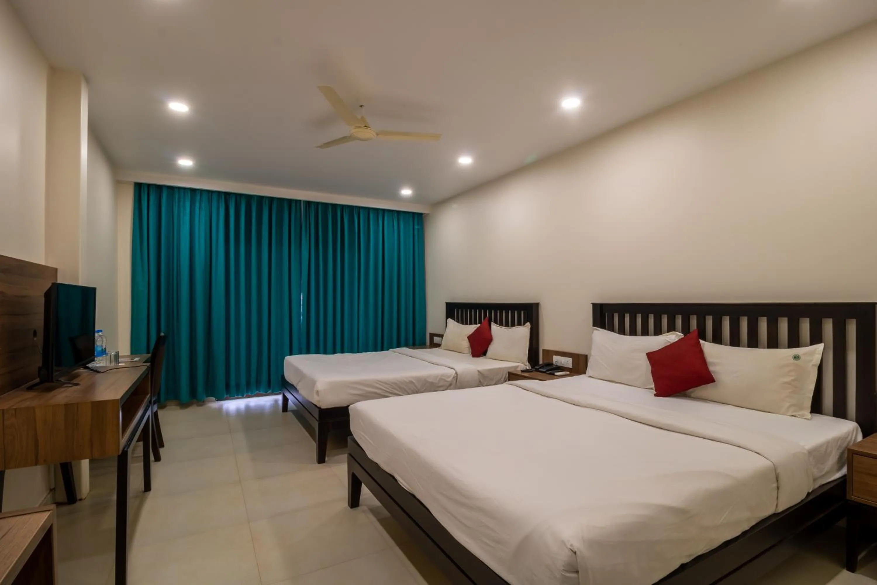 Photo of the whole room, Bed in Blue Country Resort