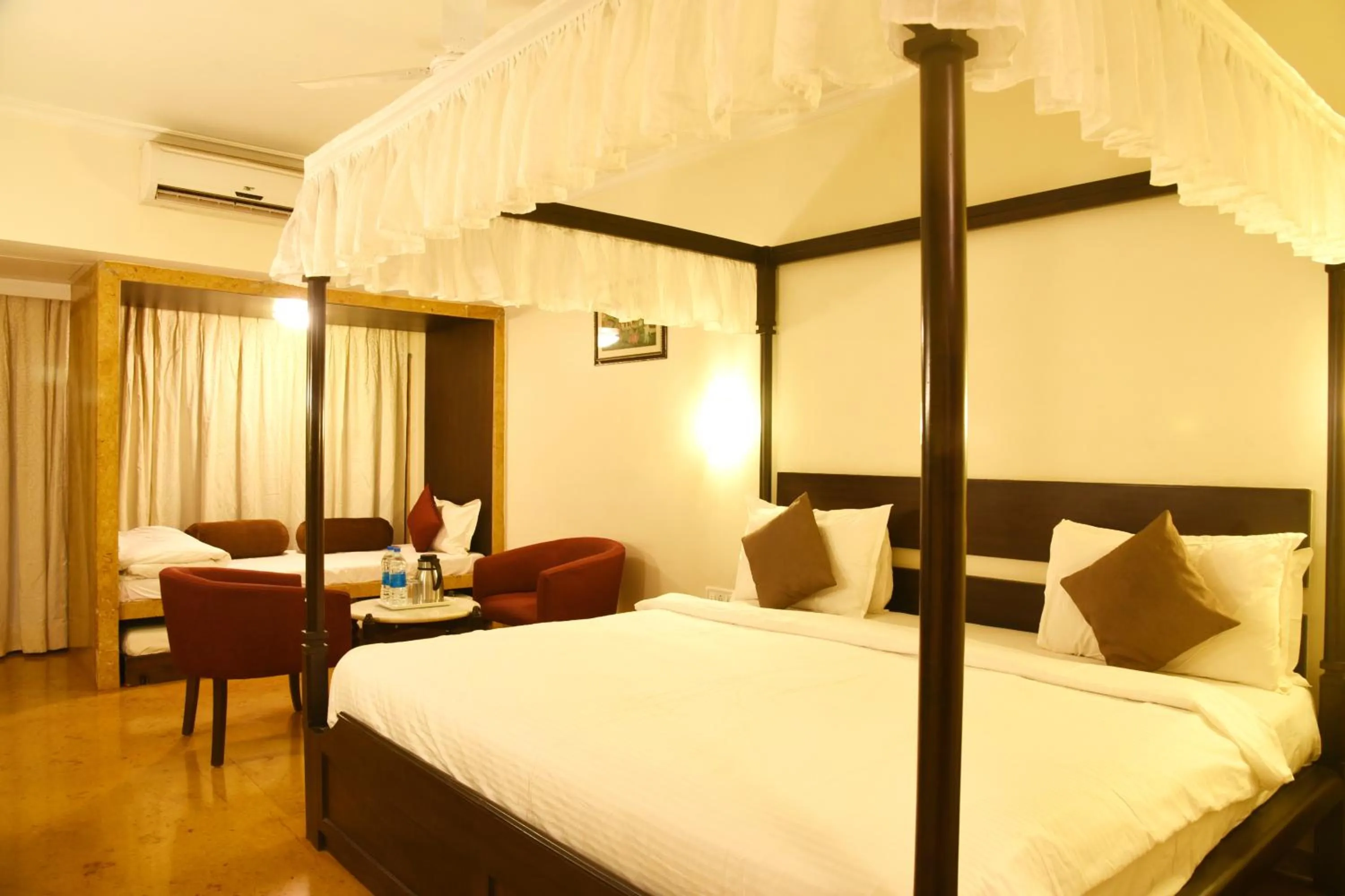 Bedroom, Bed in Blue Country Resort