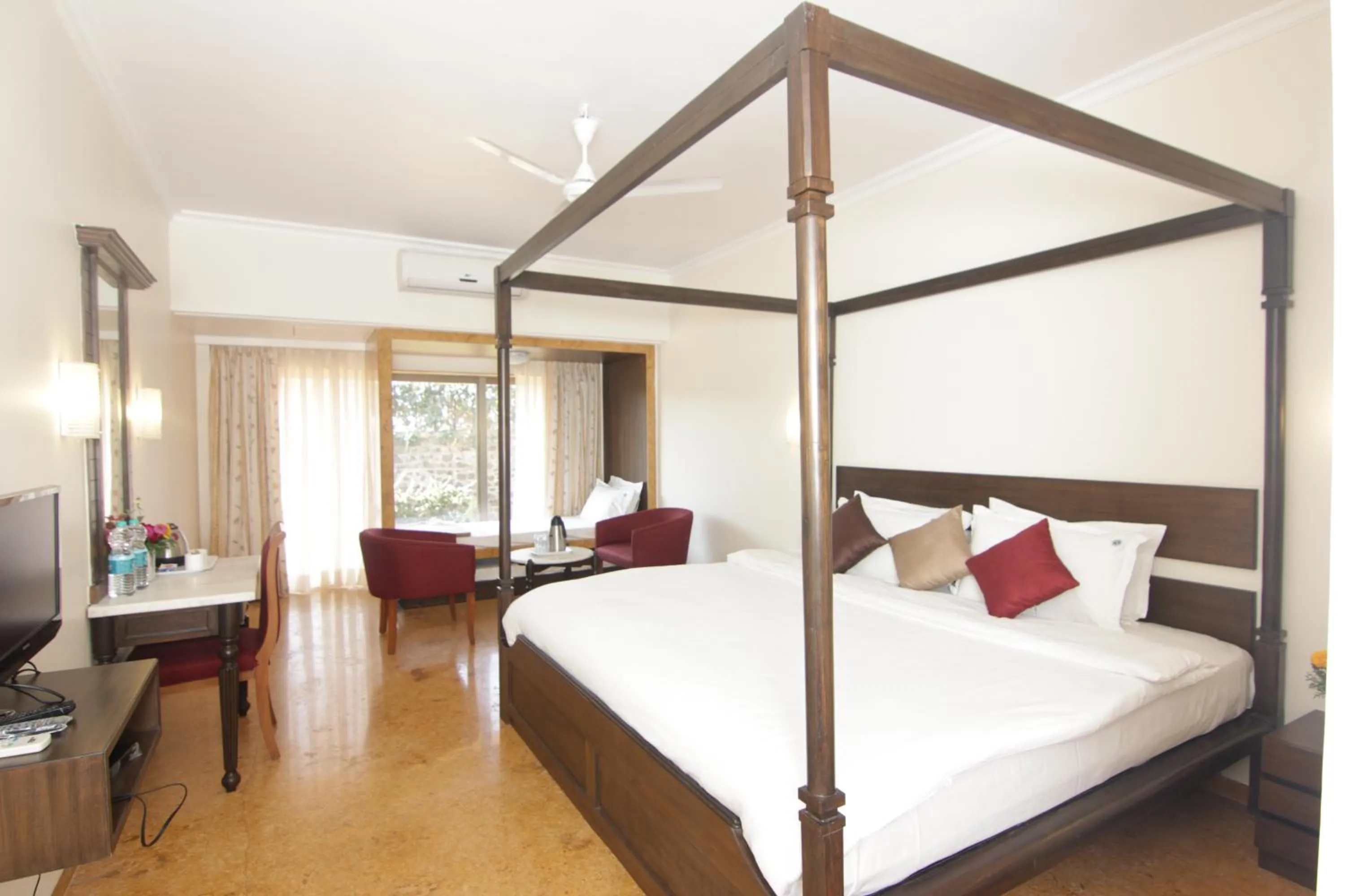 Day, Bed in Blue Country Resort