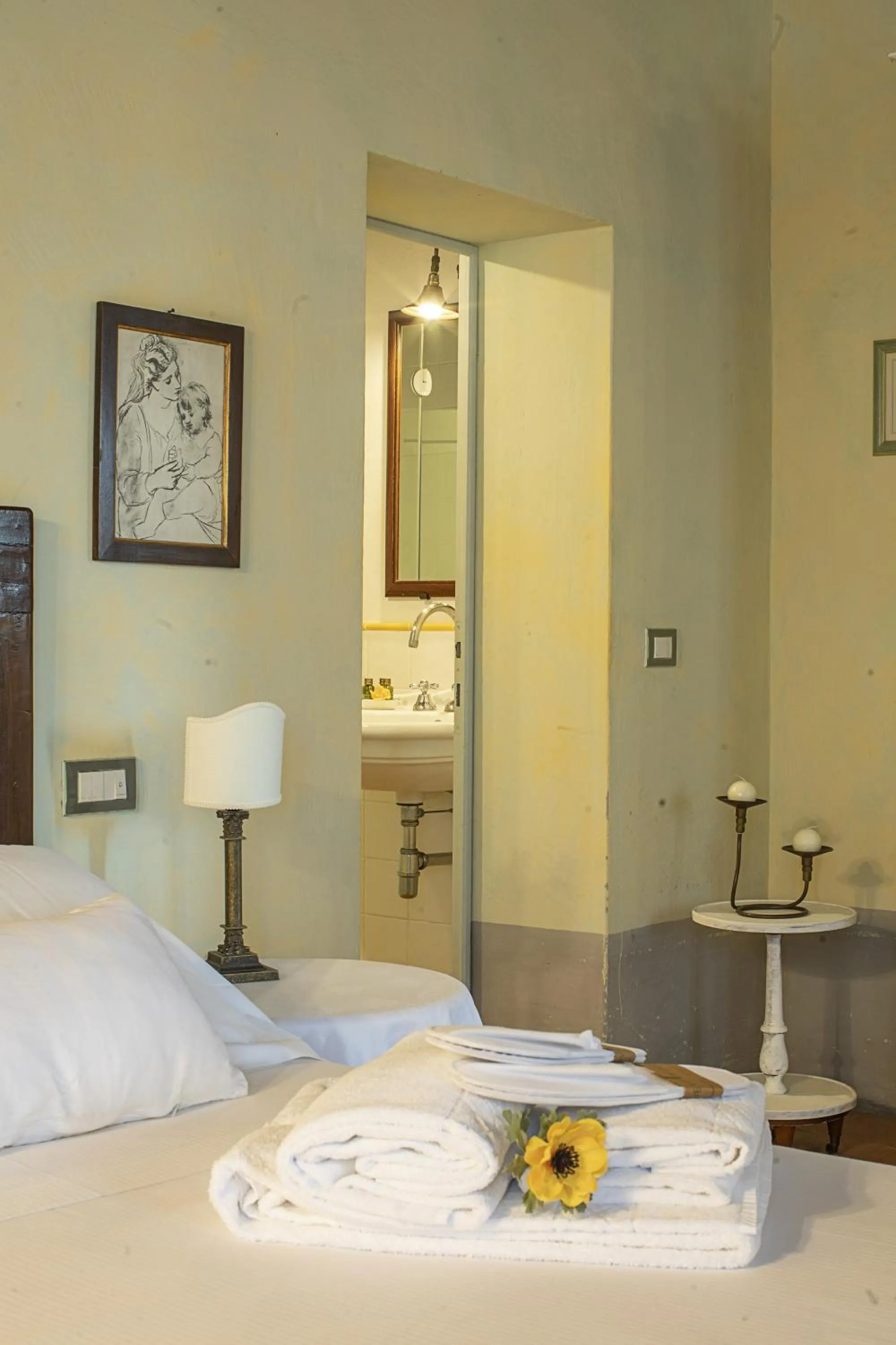 Photo of the whole room, Bed in Cortona Resort-Le Terre Dei Cavalieri