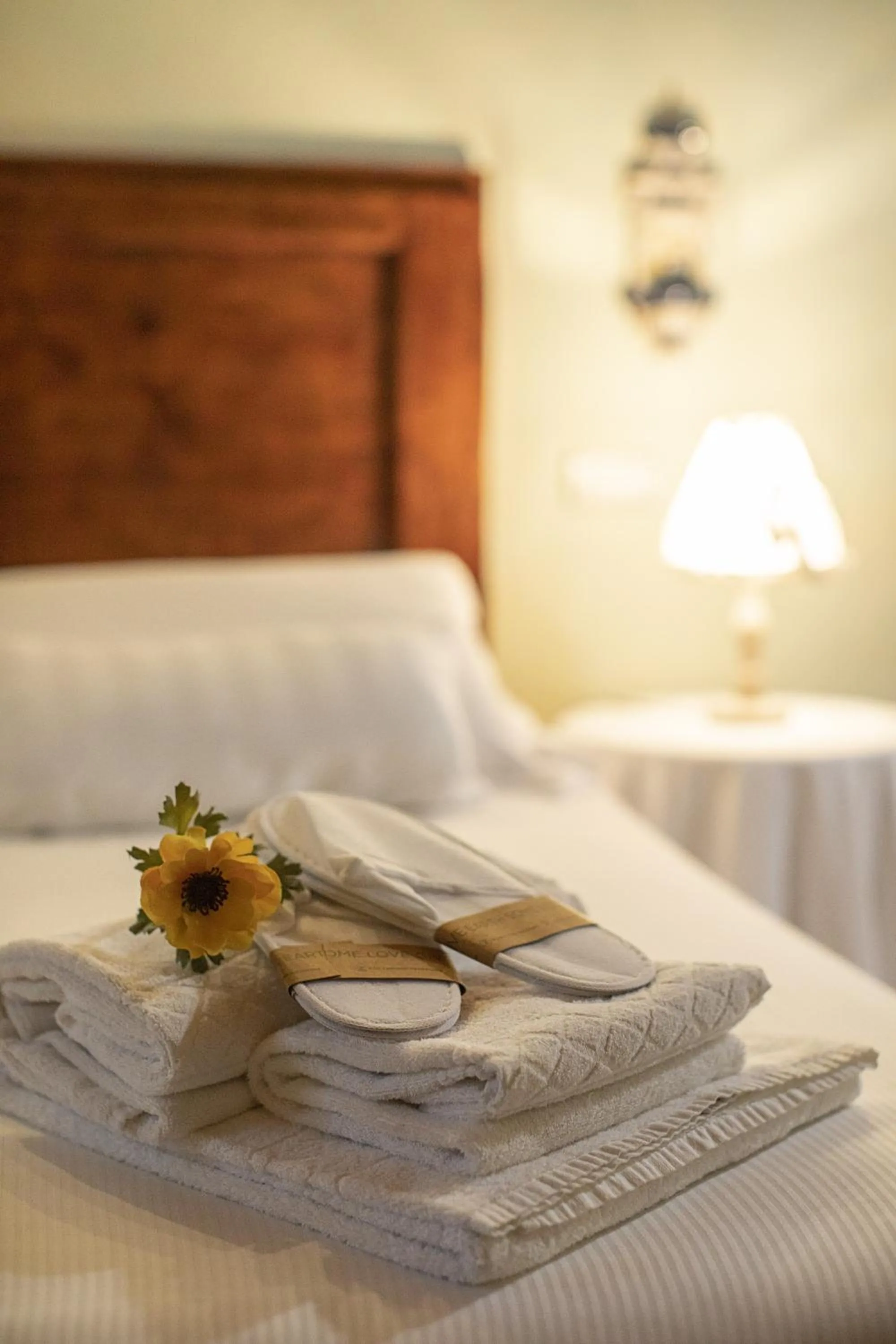 towels, Bed in Cortona Resort-Le Terre Dei Cavalieri