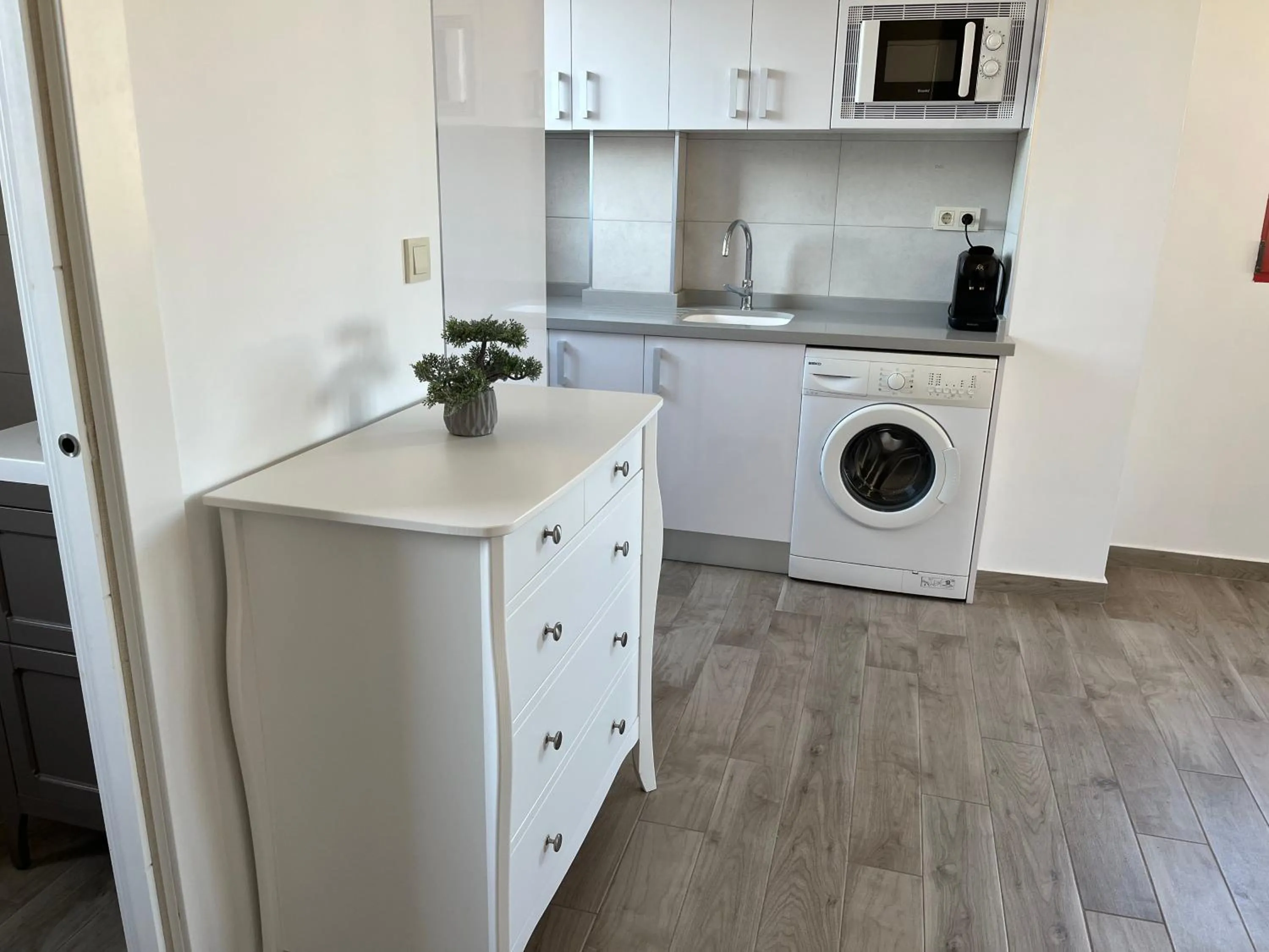Kitchen or kitchenette in Anna’s apartment