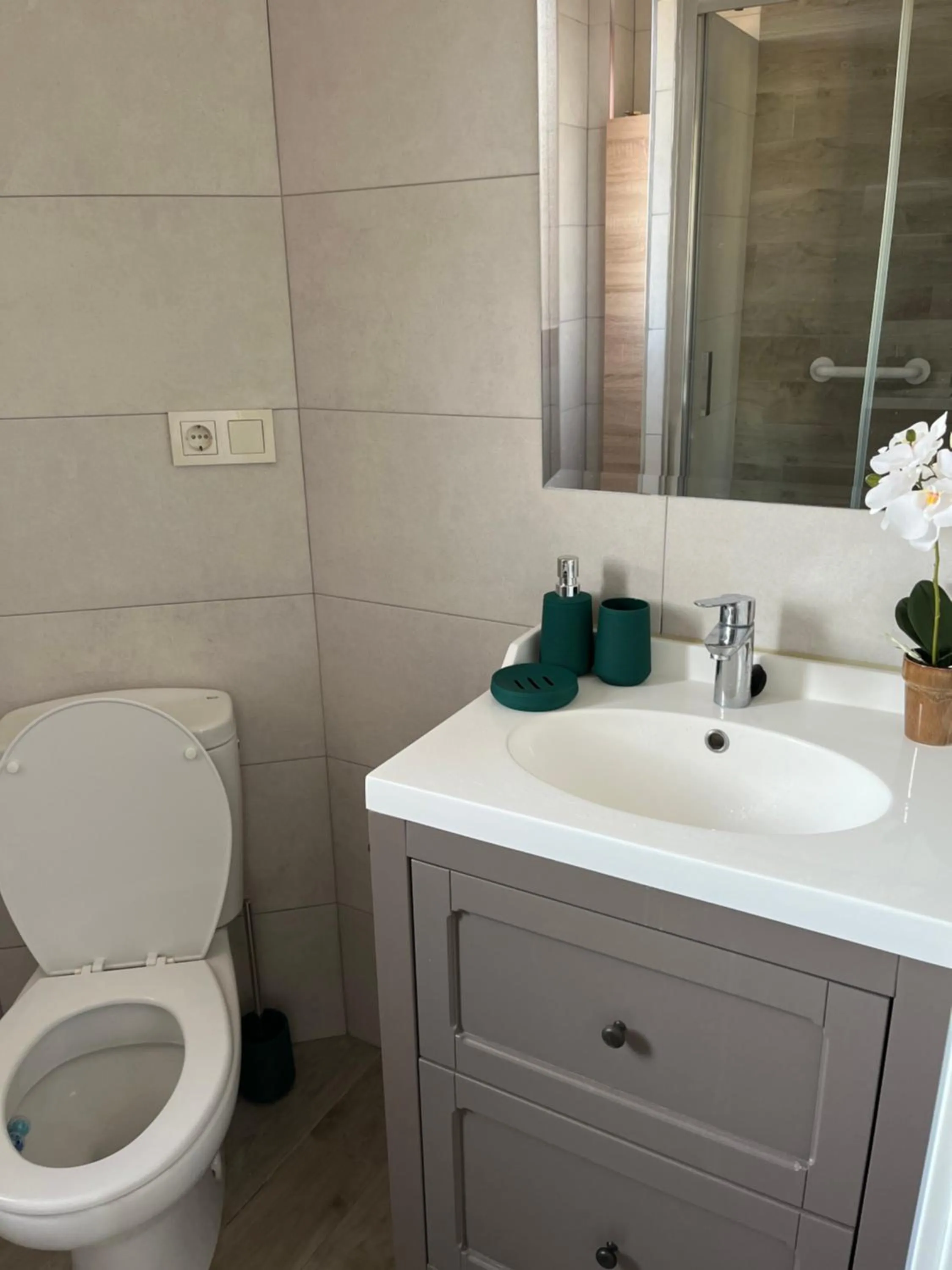 Bathroom in Anna’s apartment