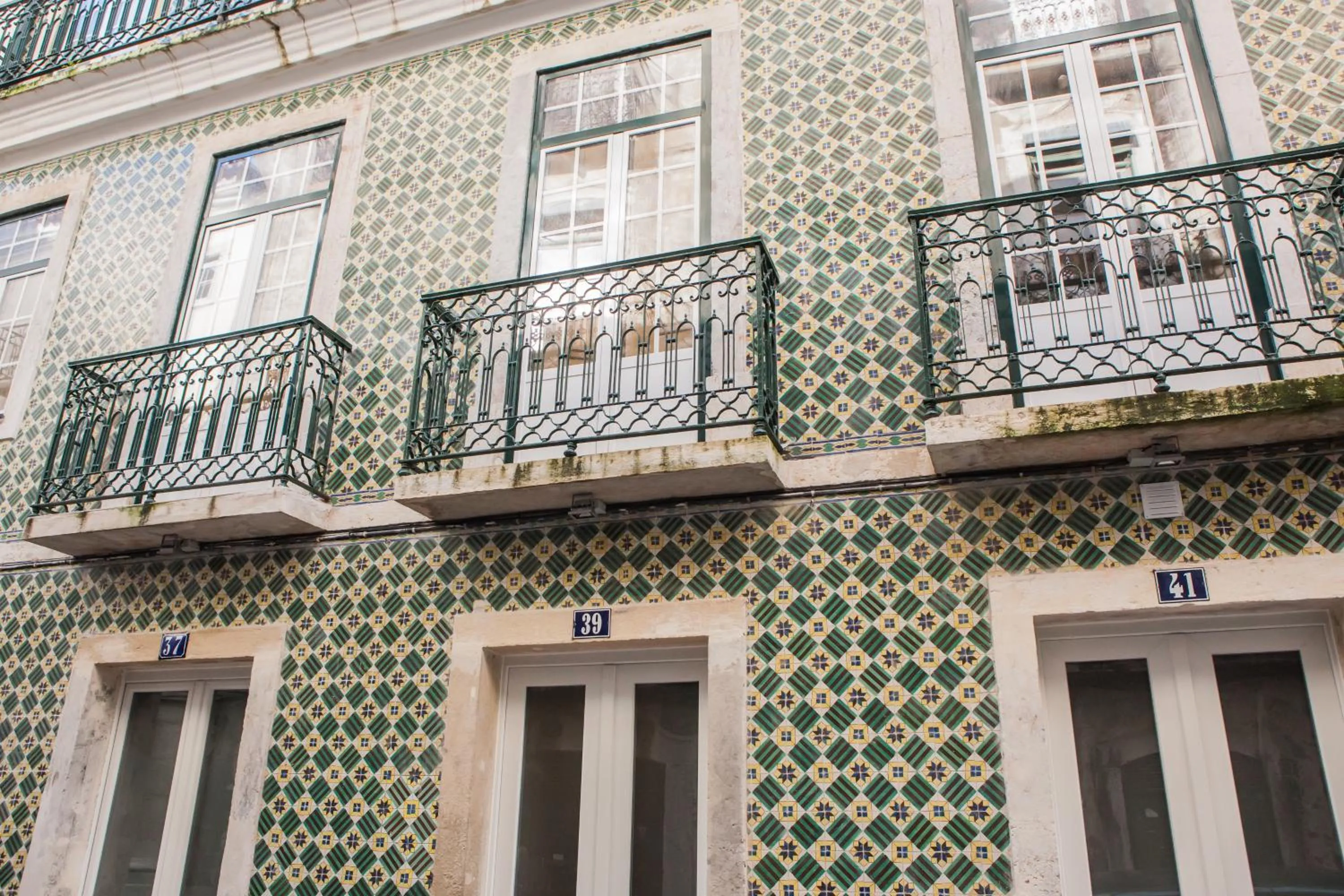 Facade/entrance in Rossio Suites