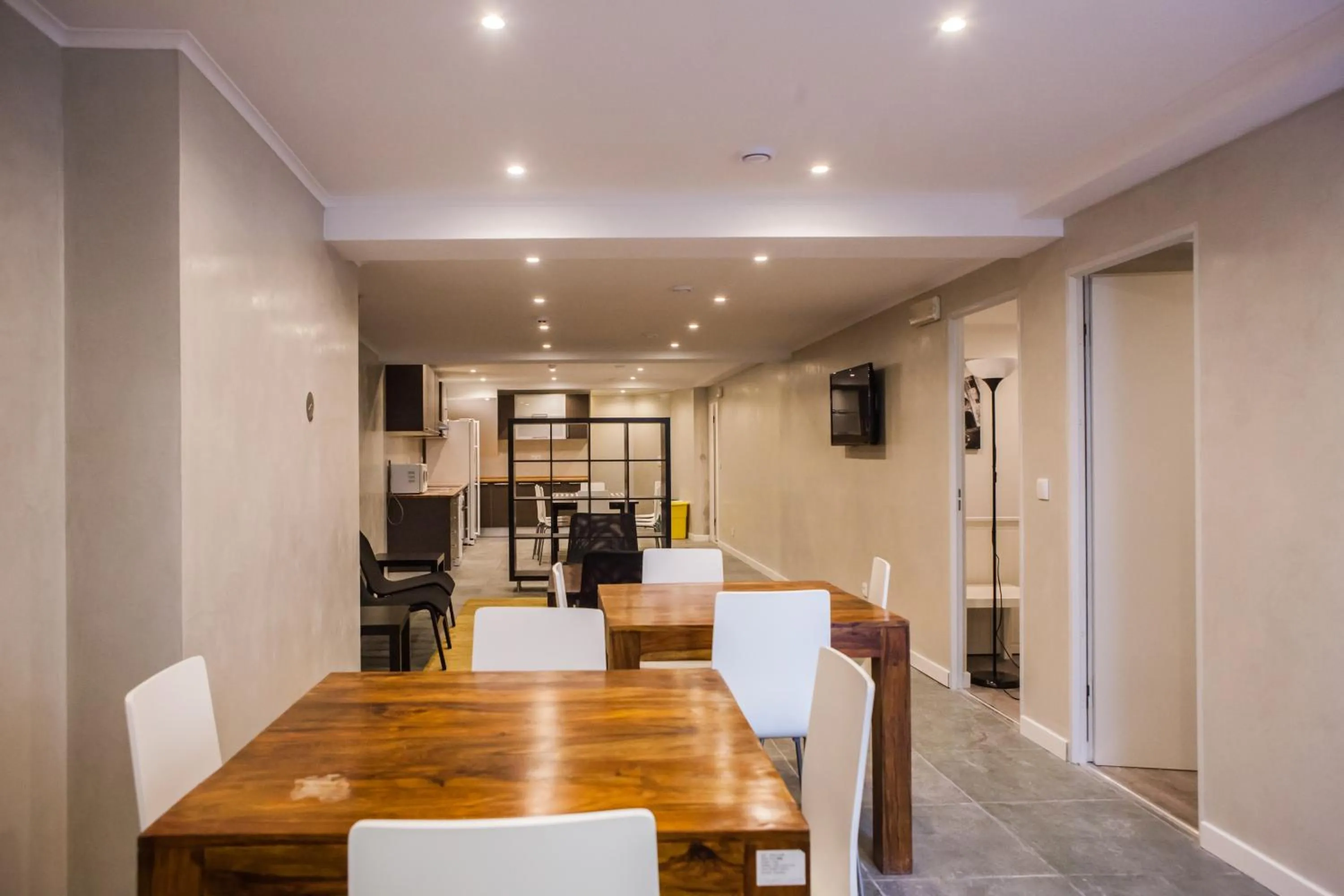 Restaurant/places to eat in Rossio Suites