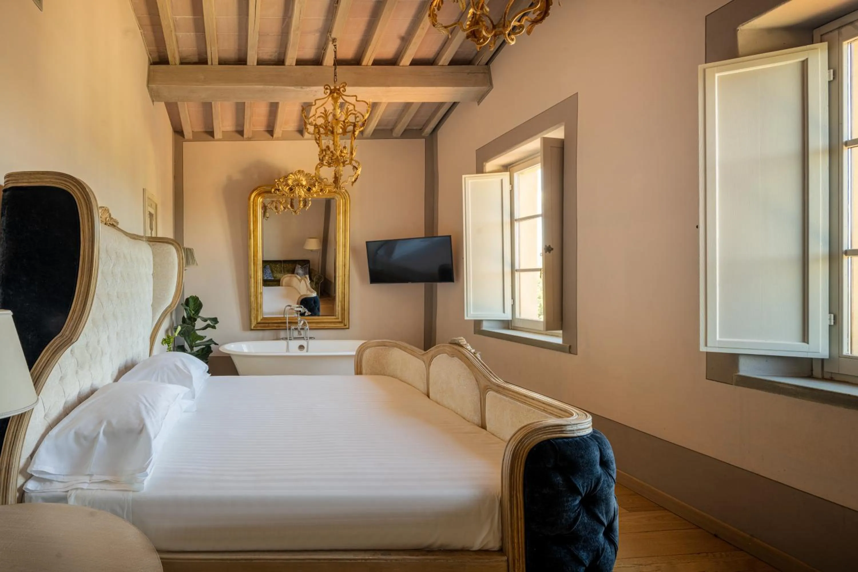 Photo of the whole room, Bed in Residenza Il Colle