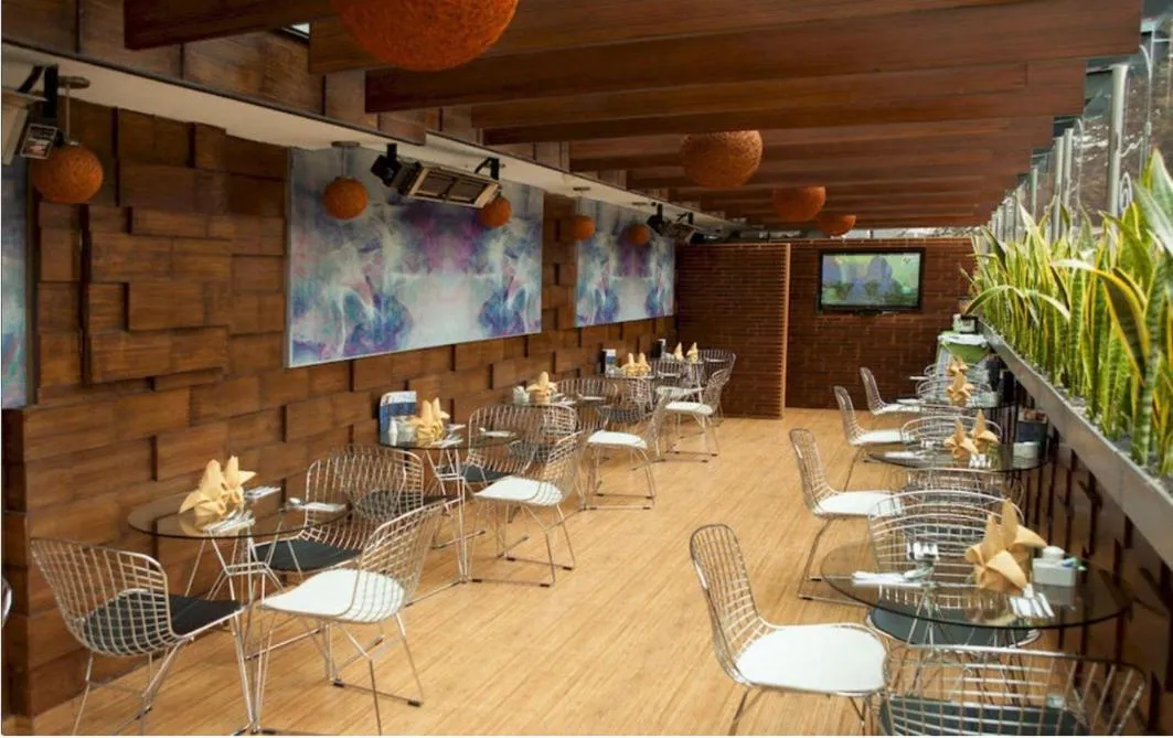 Restaurant/places to eat in BLESS SUITE