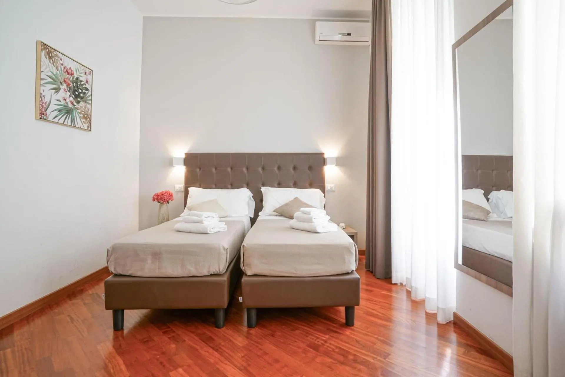 Photo of the whole room, Bed in Hotel St. Moritz