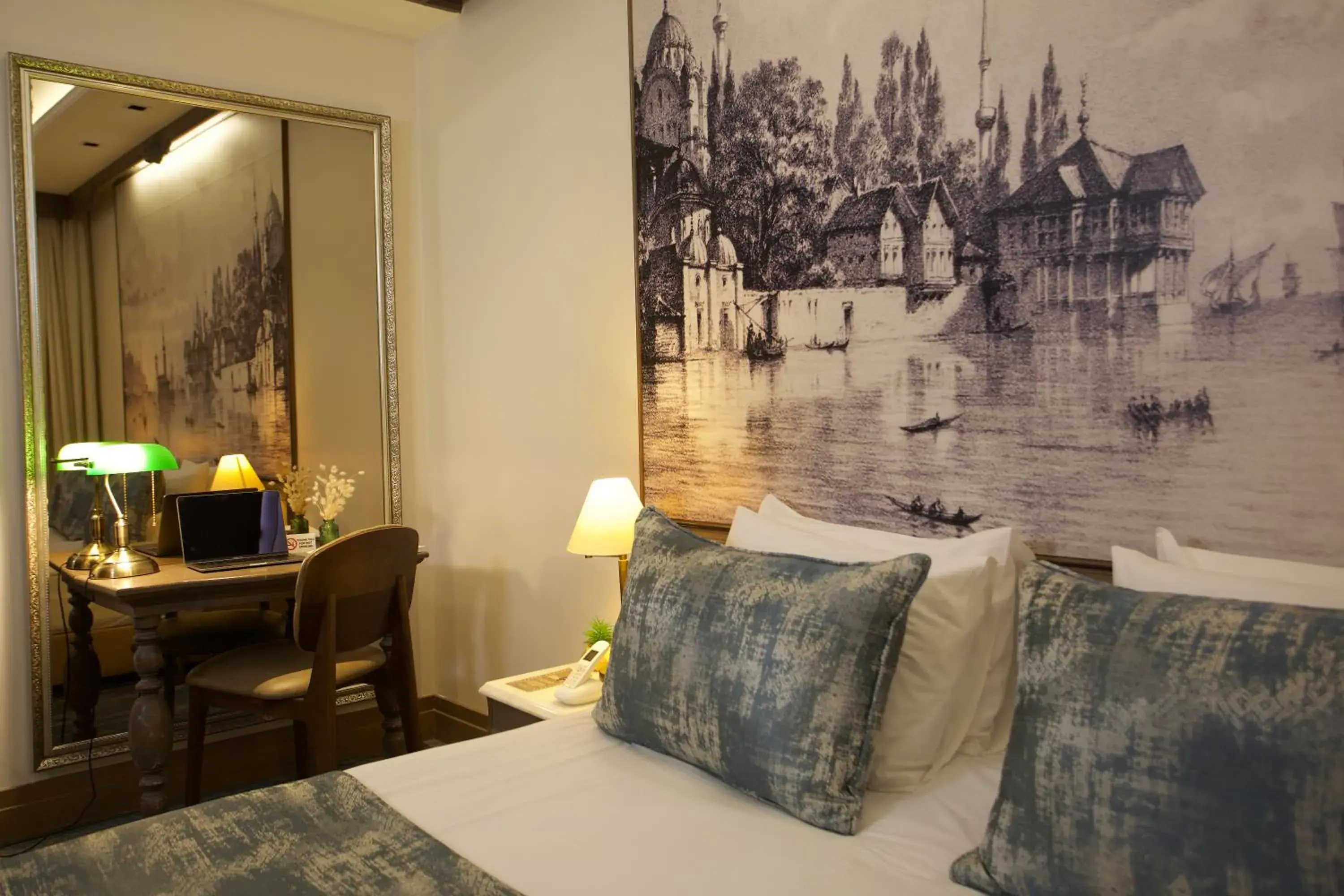 Living room, Bed in Pierre Loti Hotel Old City- Special Category Living room, Bed in Pierre Loti Hotel Old City- Special Category