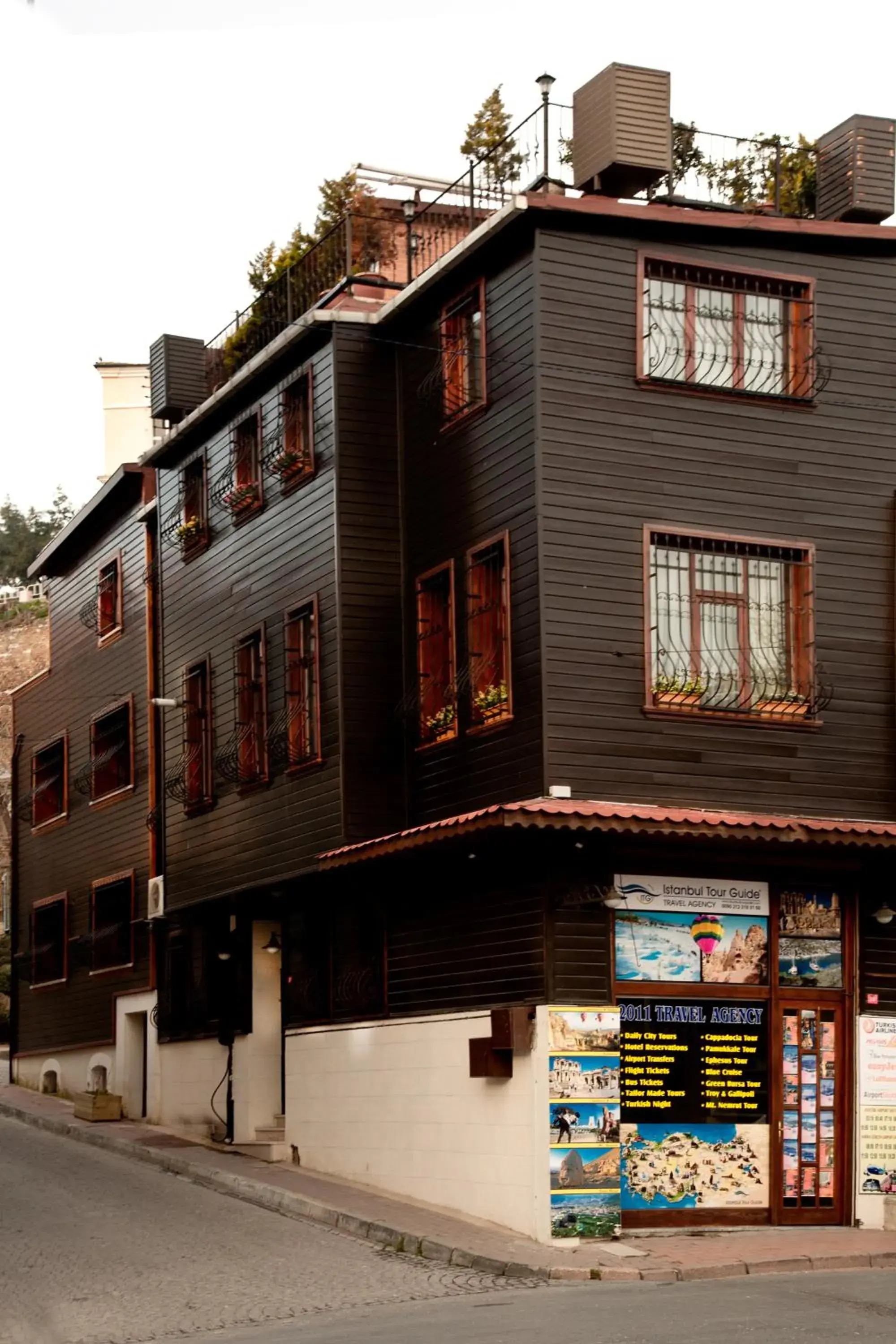 Facade/entrance in Sultanahmet Suites Facade/entrance in Sultanahmet Suites