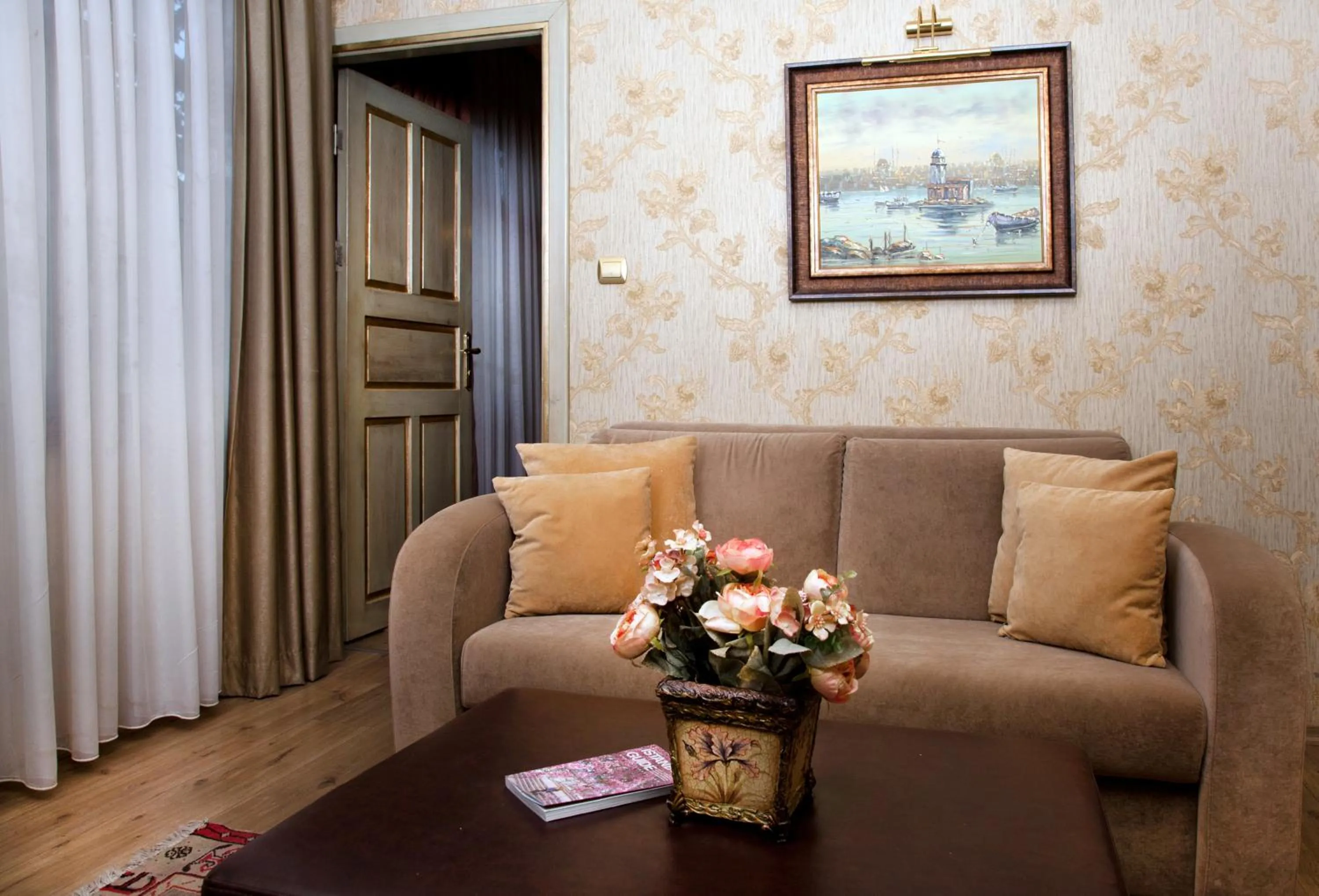 Living room in Sultanahmet Suites