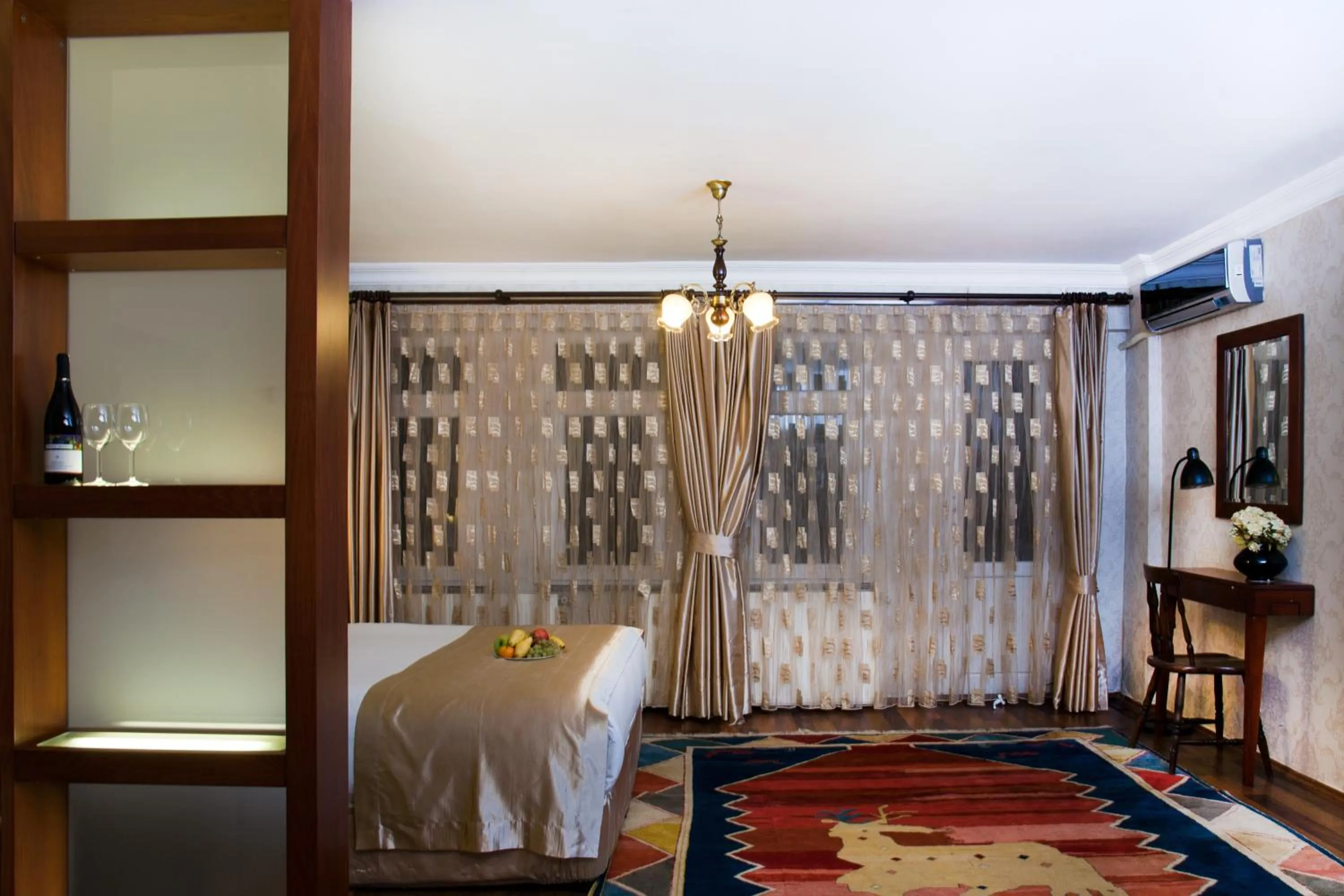 Bed in Sultanahmet Suites