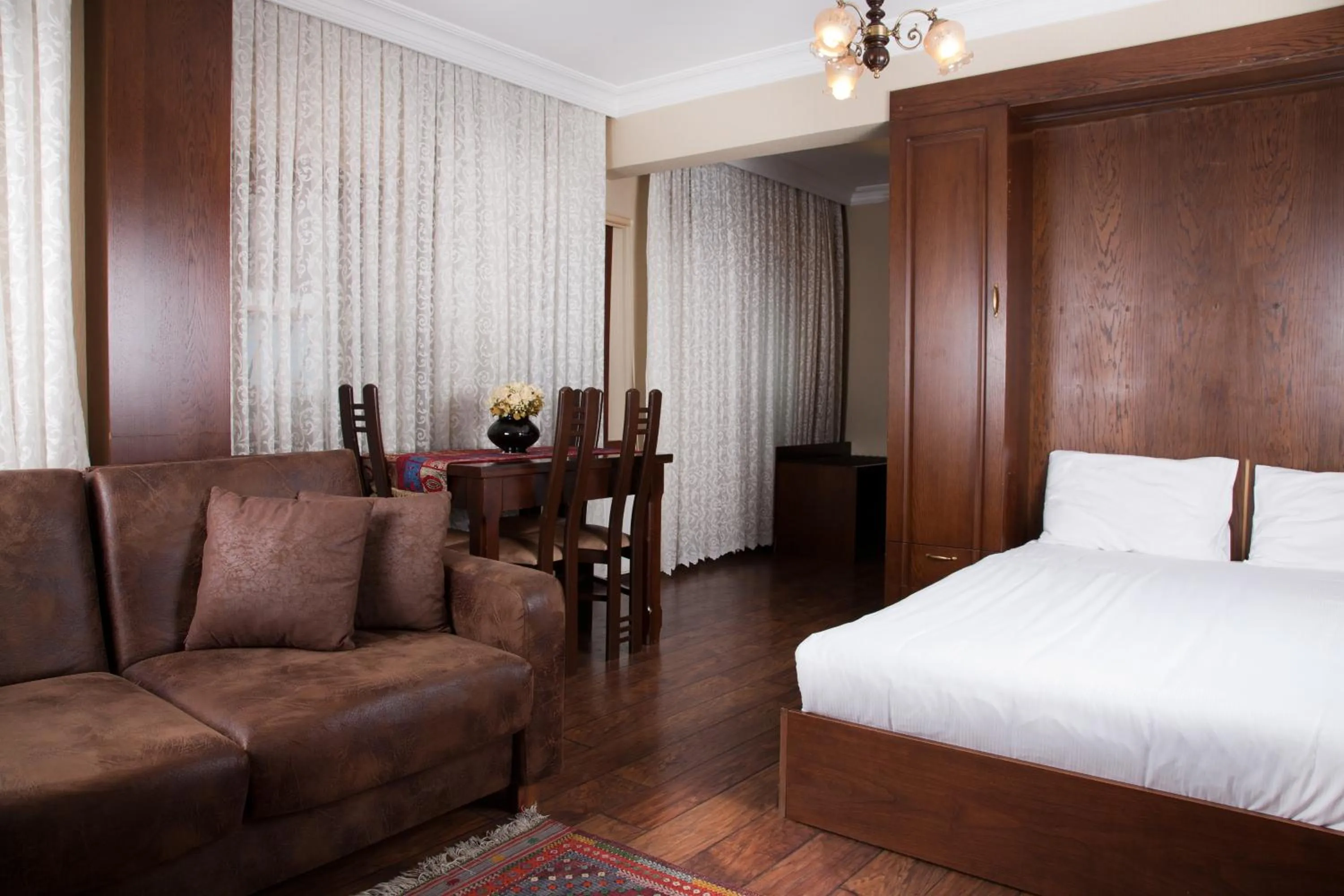 Bedroom, Bed in Sultanahmet Suites