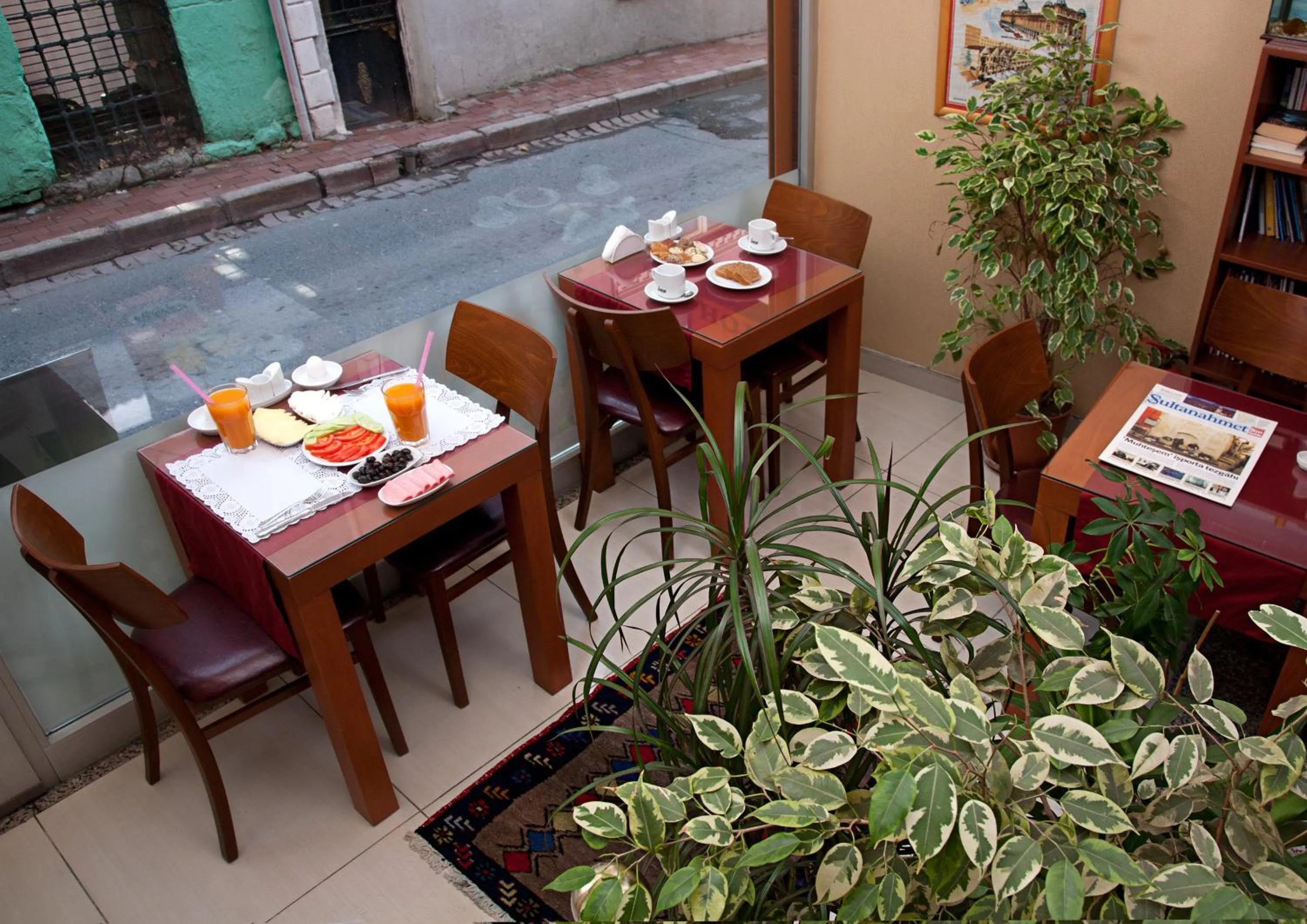 Restaurant/places to eat in Sultanahmet Suites