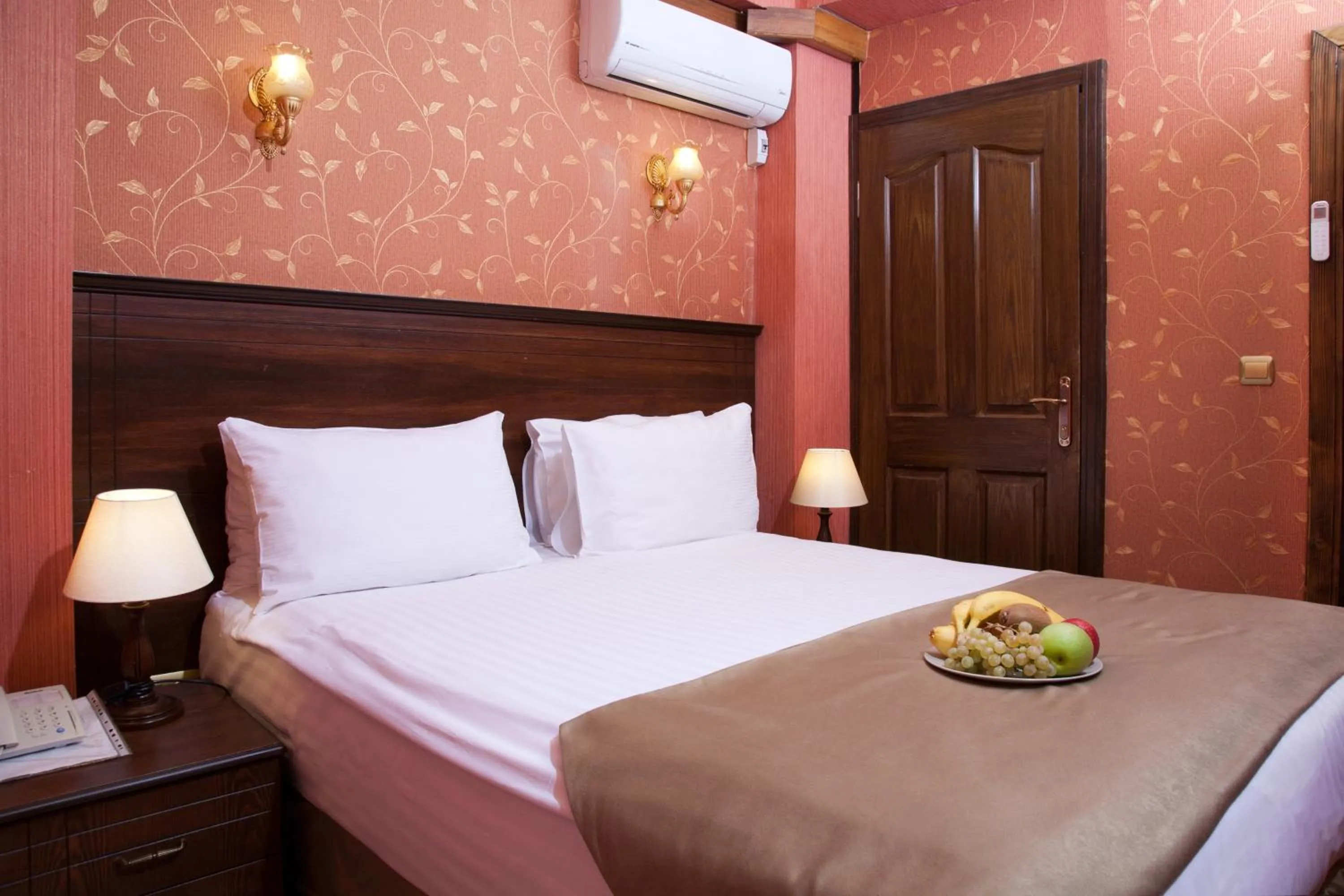 Bedroom, Bed in Sultanahmet Suites