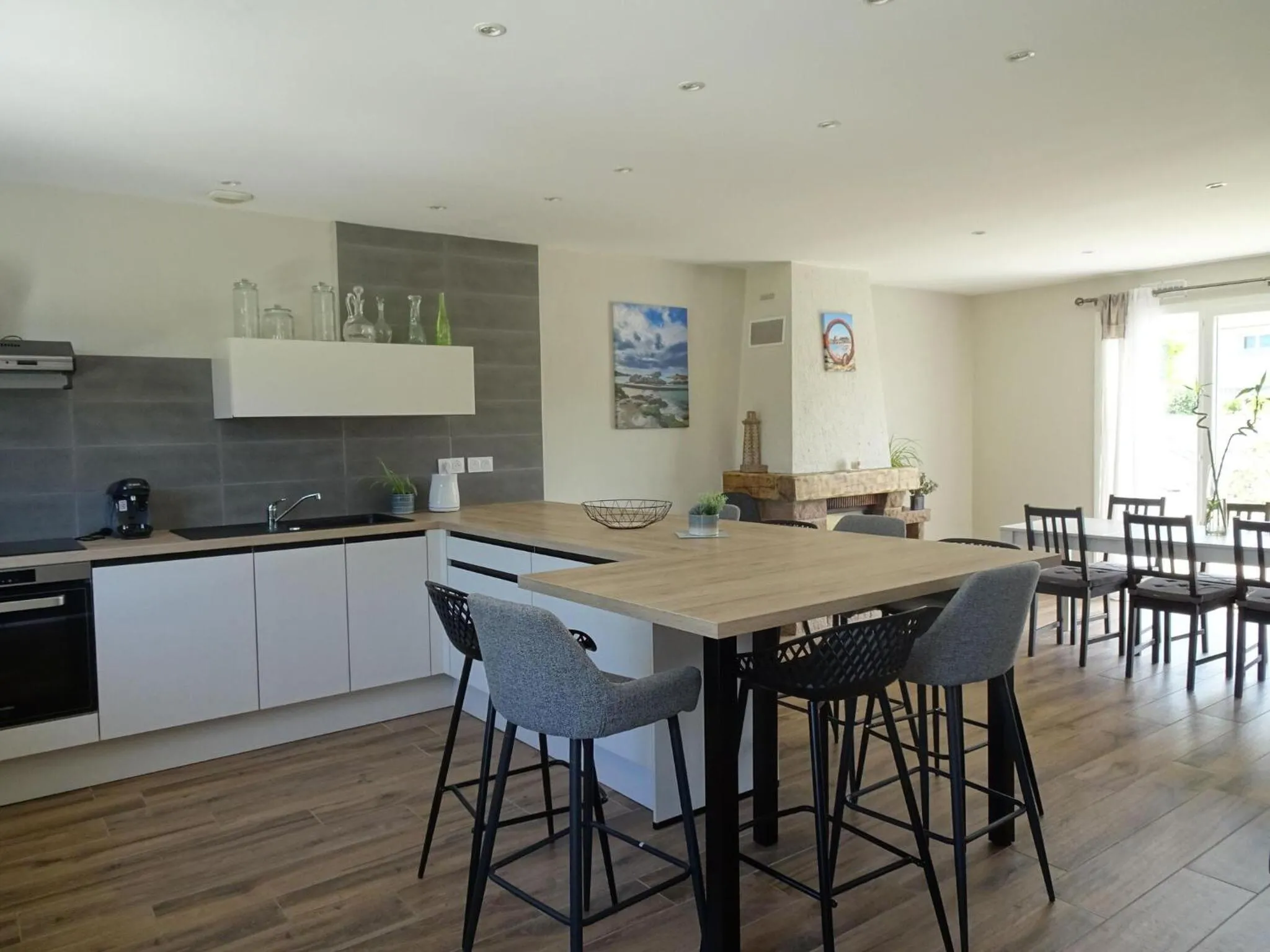 Comfortable Bungalow, Pink Granite Coast