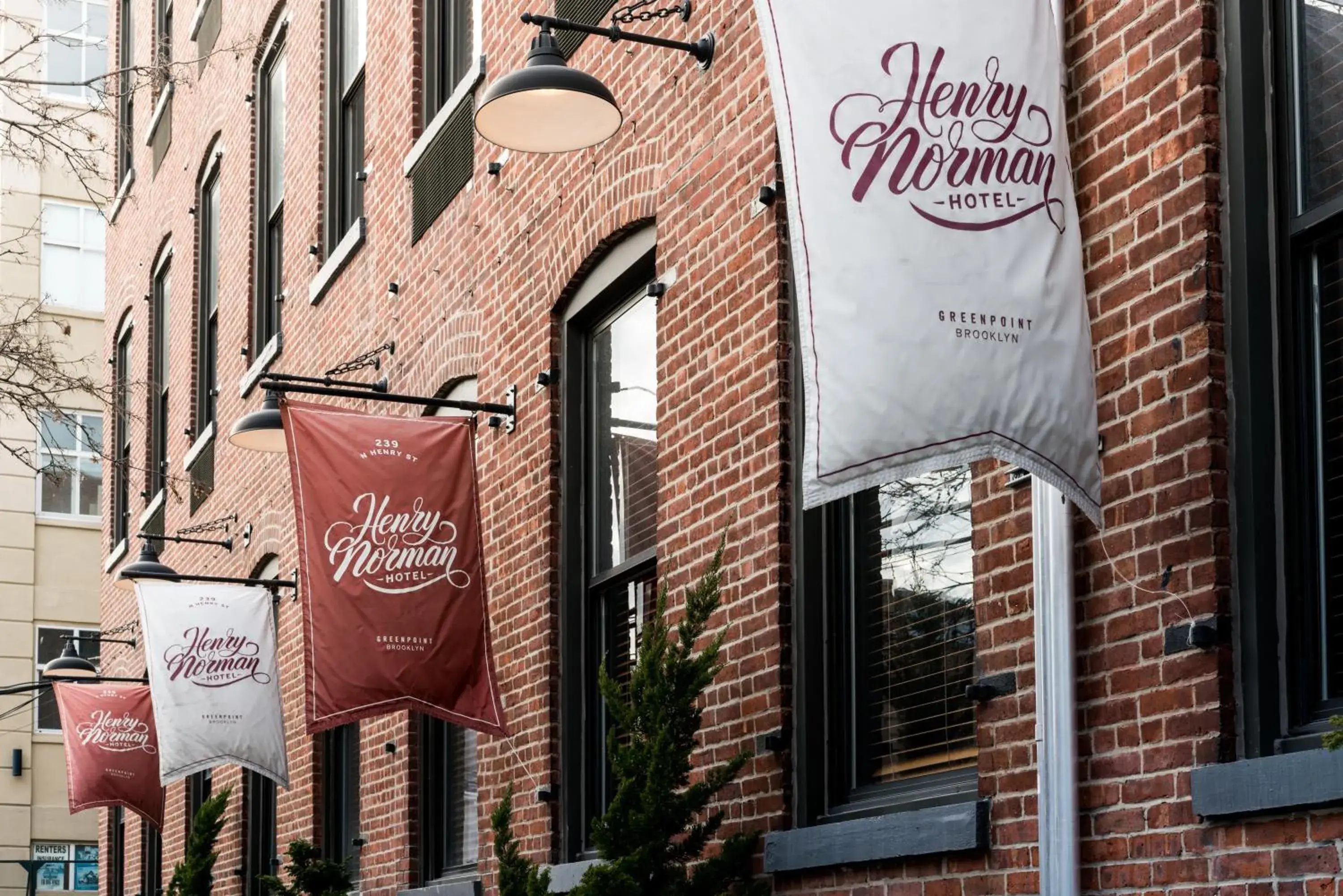 Property building in Henry Norman Hotel Property building in Henry Norman Hotel