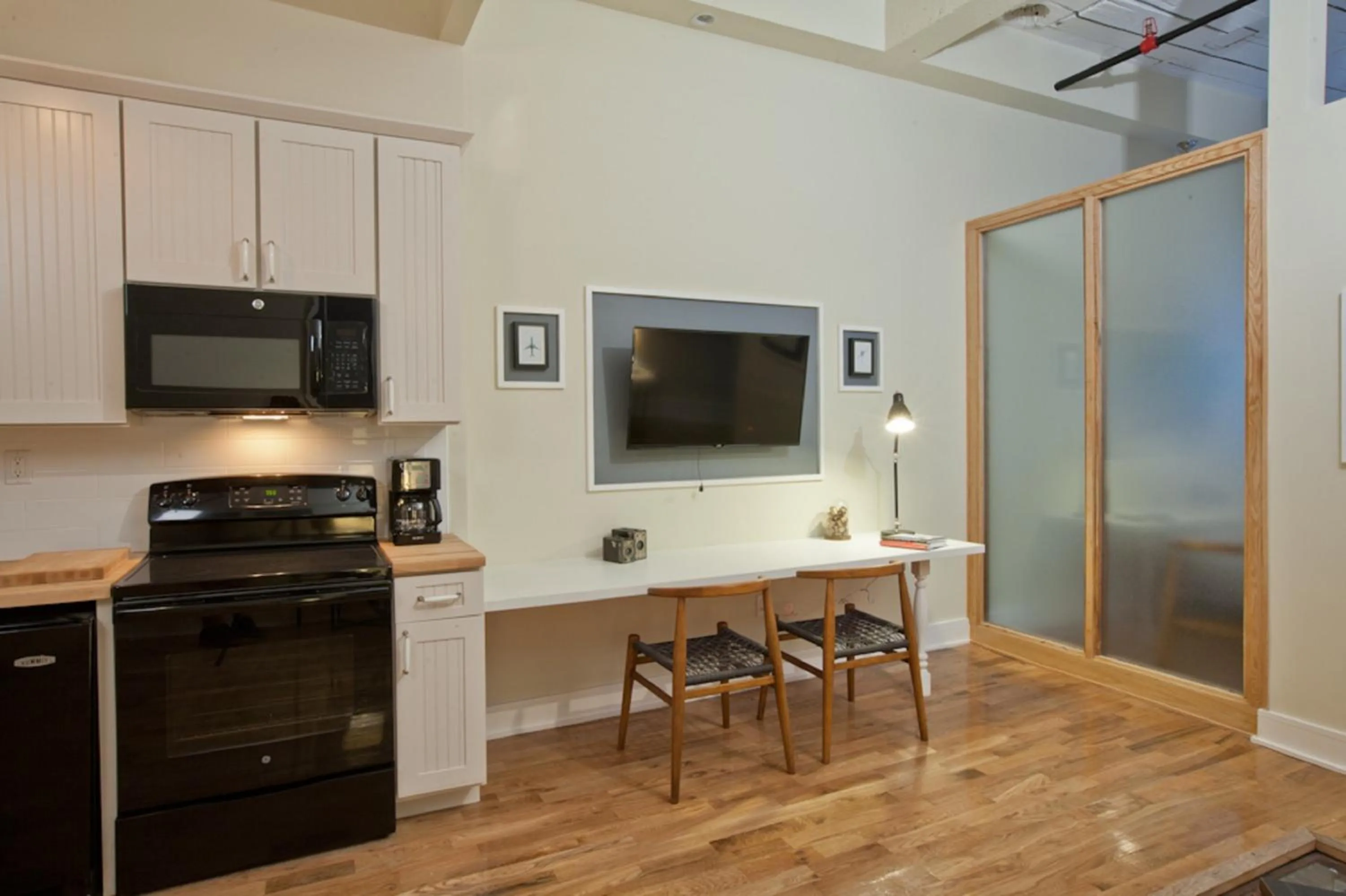 Kitchen or kitchenette in Henry Norman Hotel