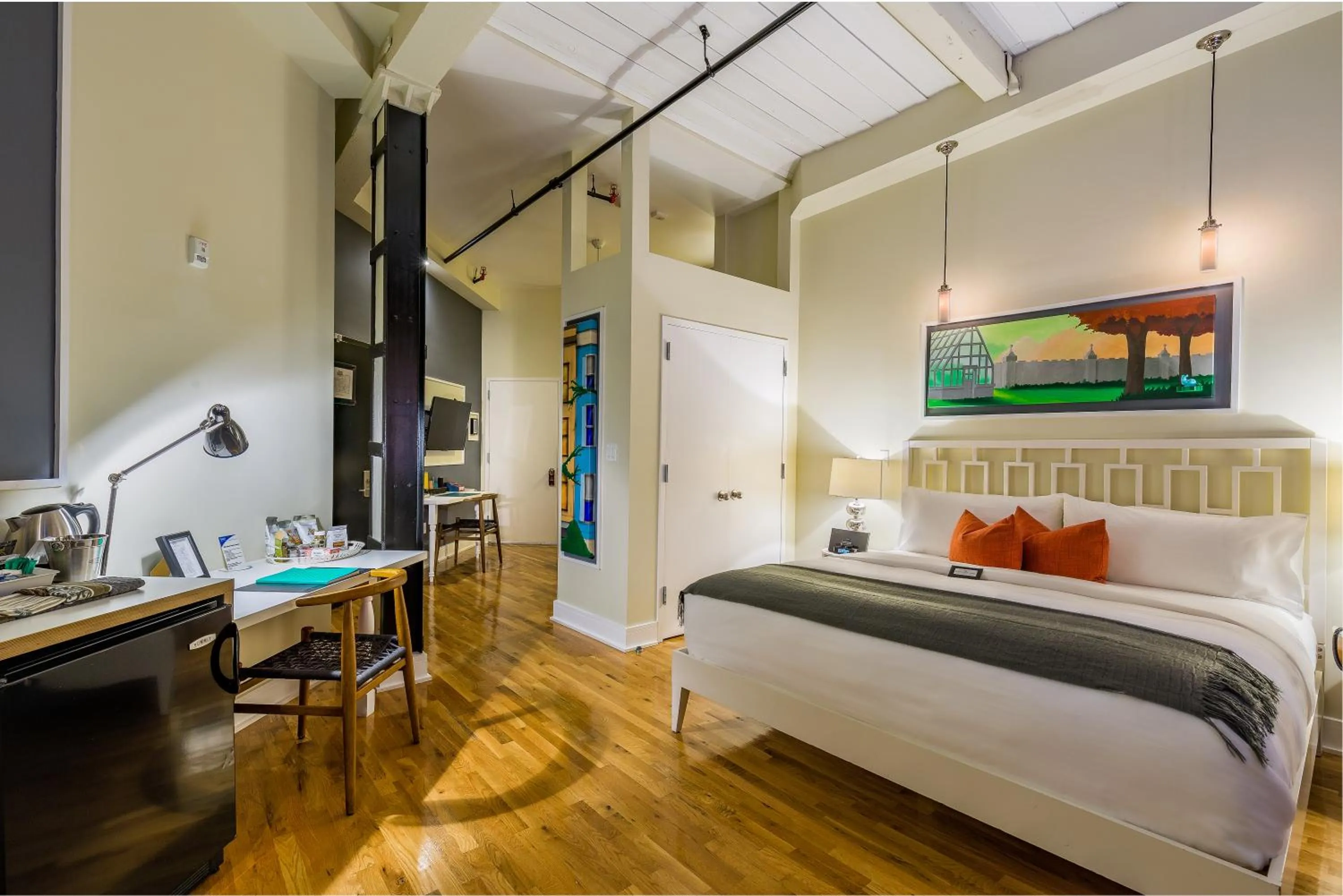 TV and multimedia, Bed in Henry Norman Hotel