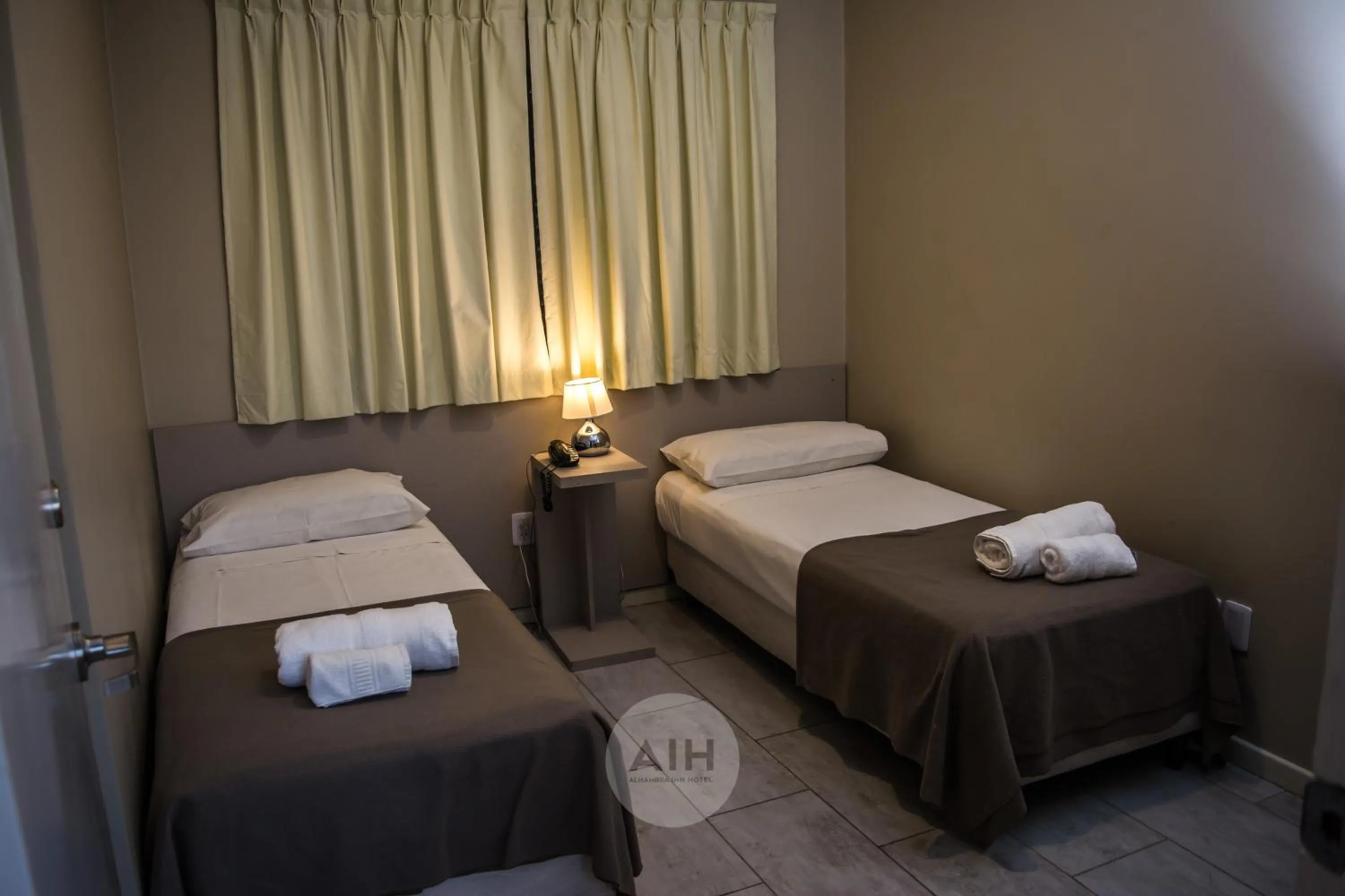 Classic Quadruple Room in Hotel Alhambra